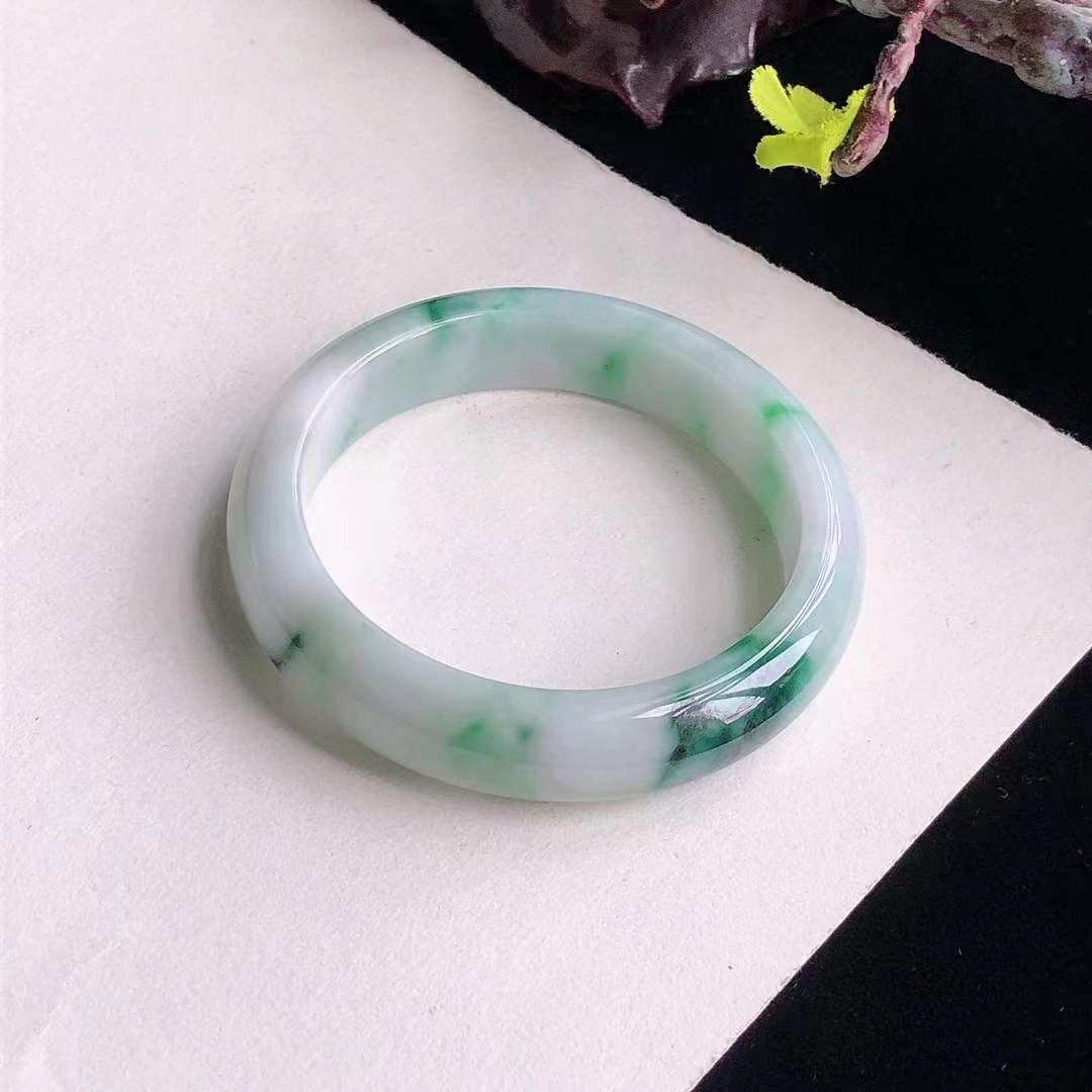 1292669 55mm翡翠冰糯飄綠正圈手鐲 (54-56)