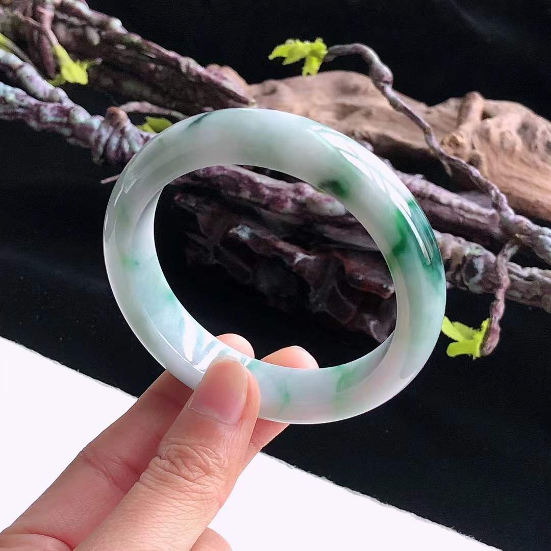 1292669 55mm翡翠冰糯飄綠正圈手鐲 (54-56)