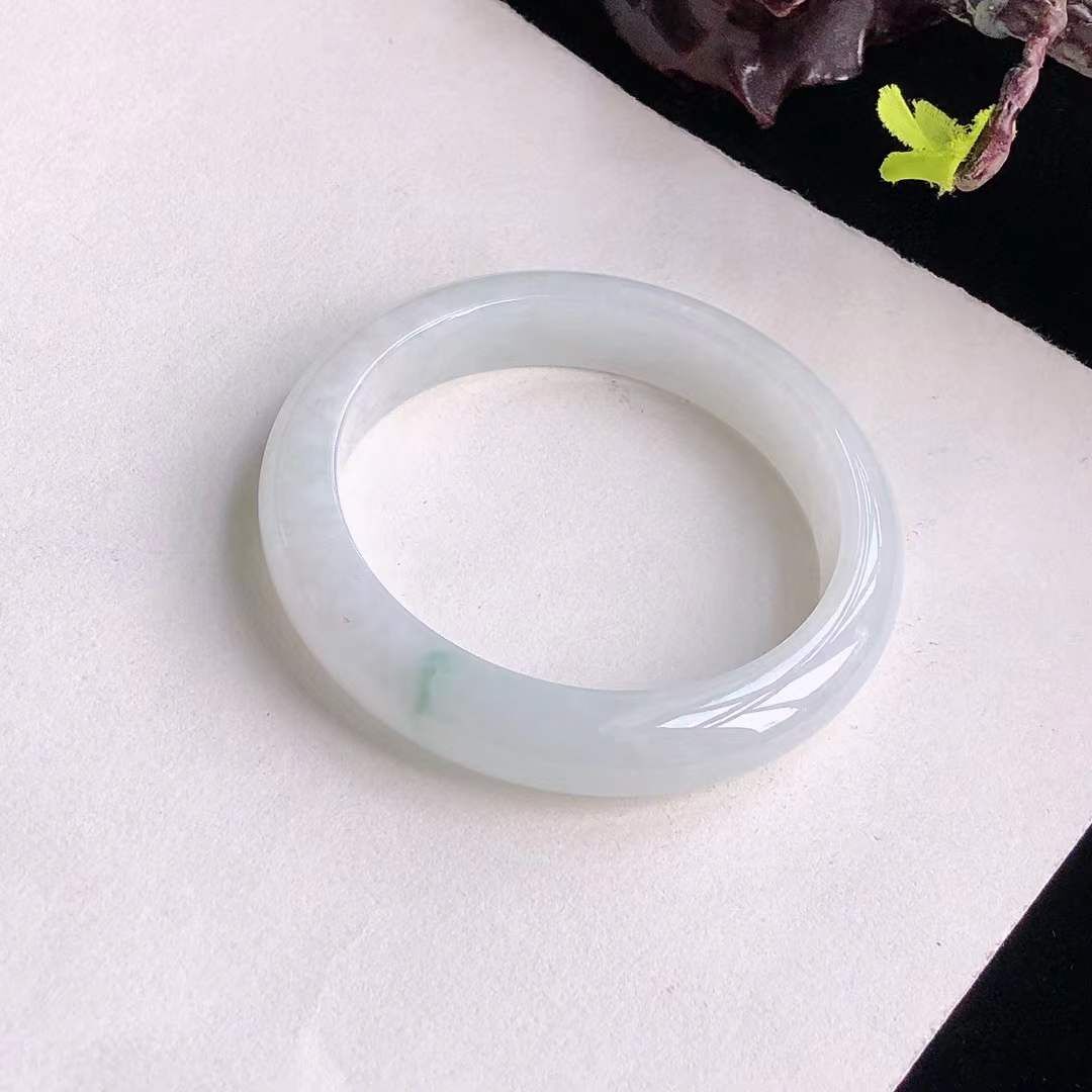 翡翠冰糯白冰飄綠正圈手鐲,天然翡翠A玉, 緬甸玉, Jade, Jadeite
