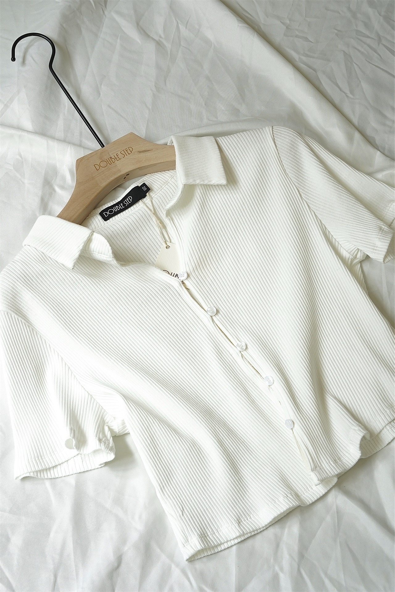 顯瘦！反領短裝扣鈕上衣 - BL61920