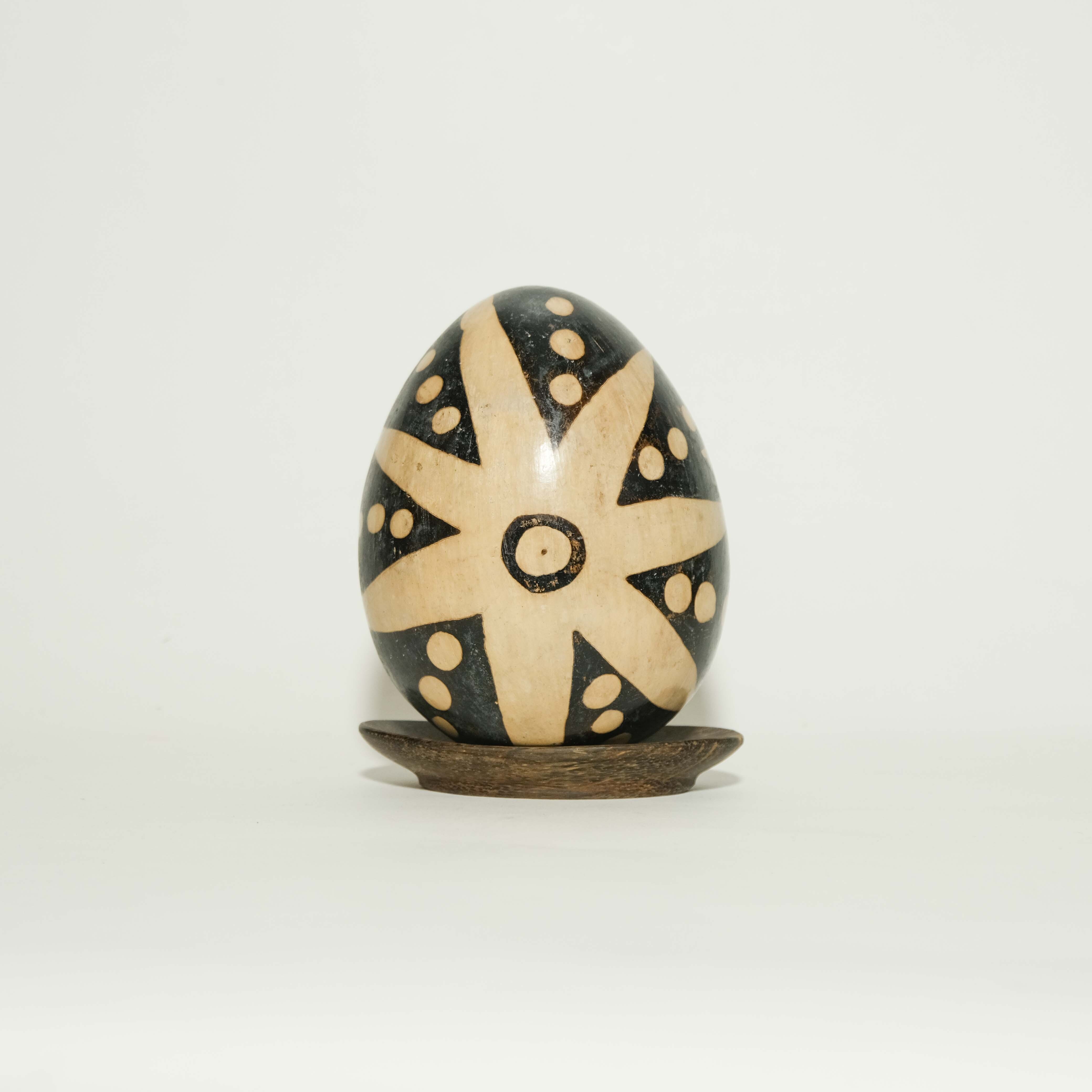 陶器｜蛋型擺飾 - 鳳梨花｜宏都拉斯