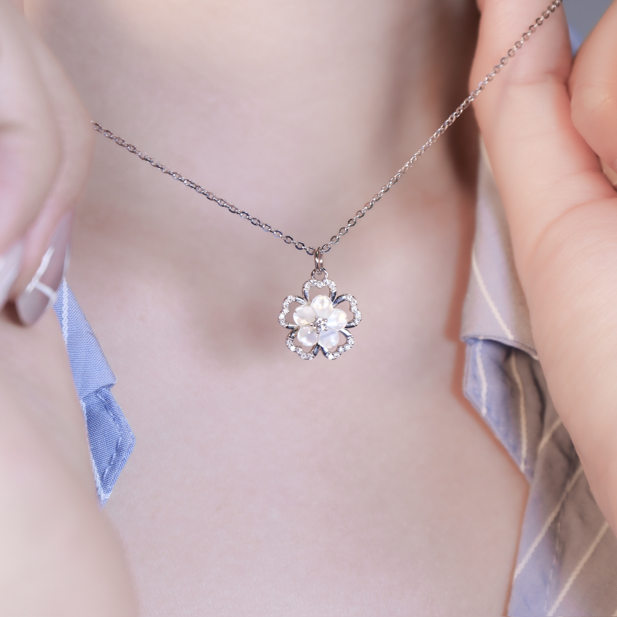 | 925純銀・白金 | 純凈花語項鍊 | NE1596 |