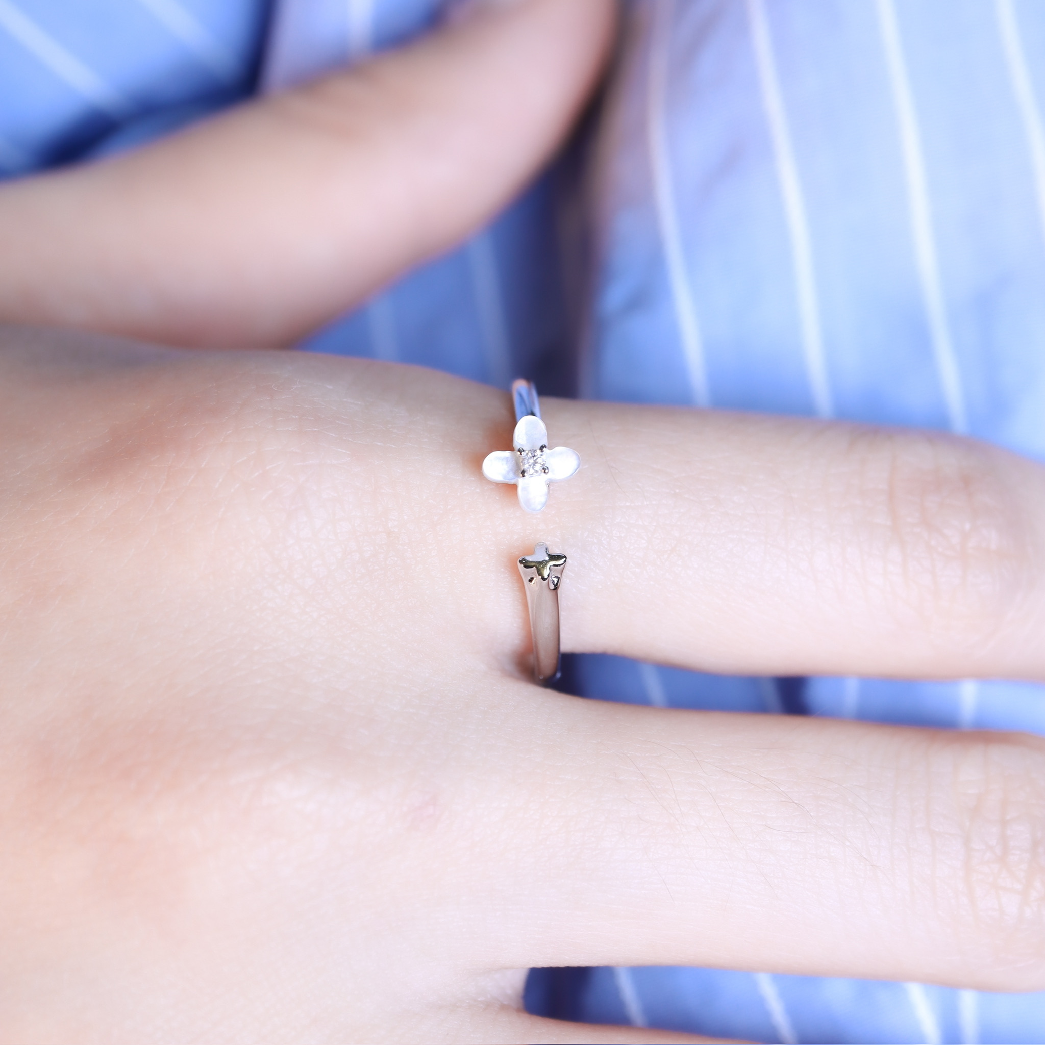 | 925純銀・厚鍍白金 | 純凈花語戒指  | RI1085 |