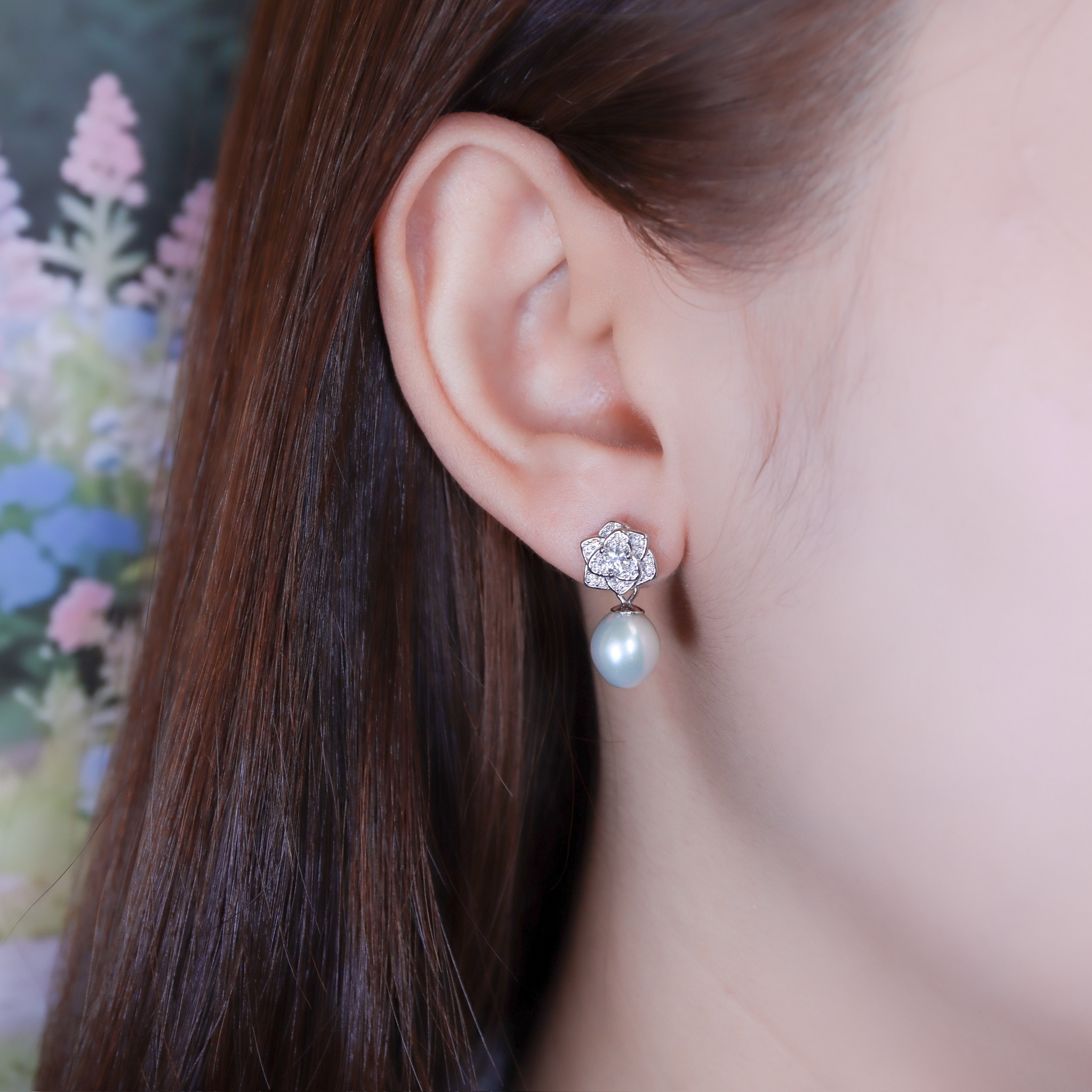 | 925純銀・厚鍍白金・莫桑石・珍珠 | 鑽光珍貴莊園耳環 | EA1132 |