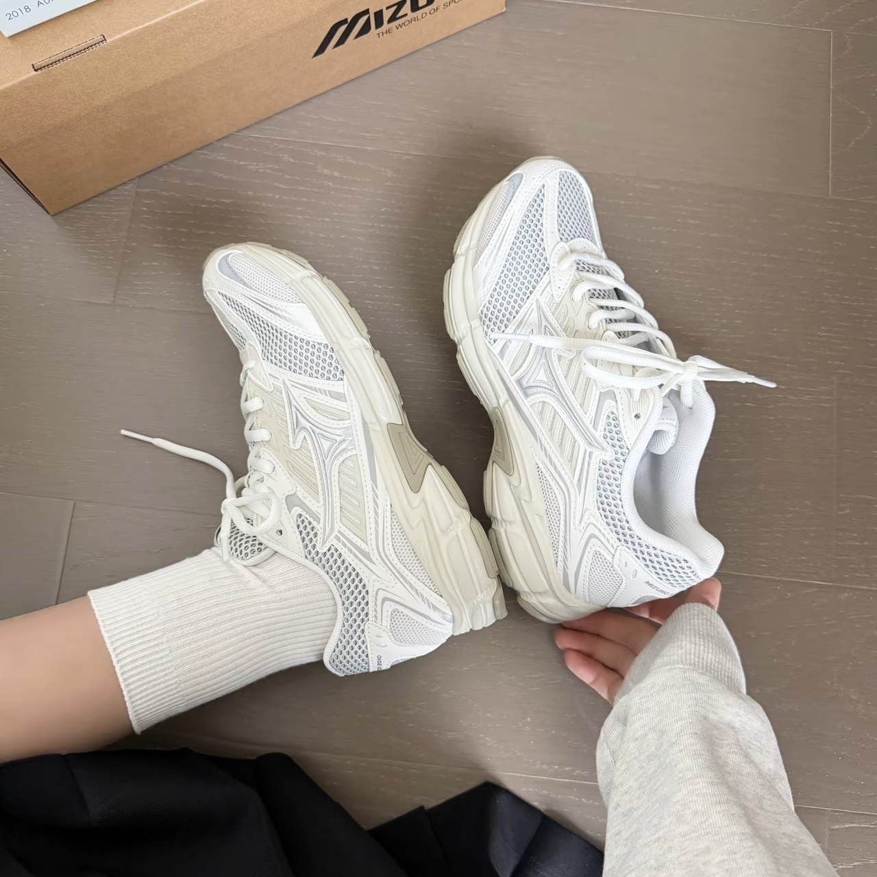 美津濃 Mizuno Speed 2010 復古慢跑鞋 男女同款 奶油白色 D1GH251713