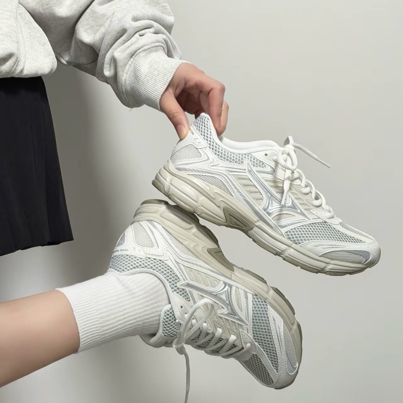 美津濃 Mizuno Speed 2010 復古慢跑鞋 男女同款 奶油白色 D1GH251713