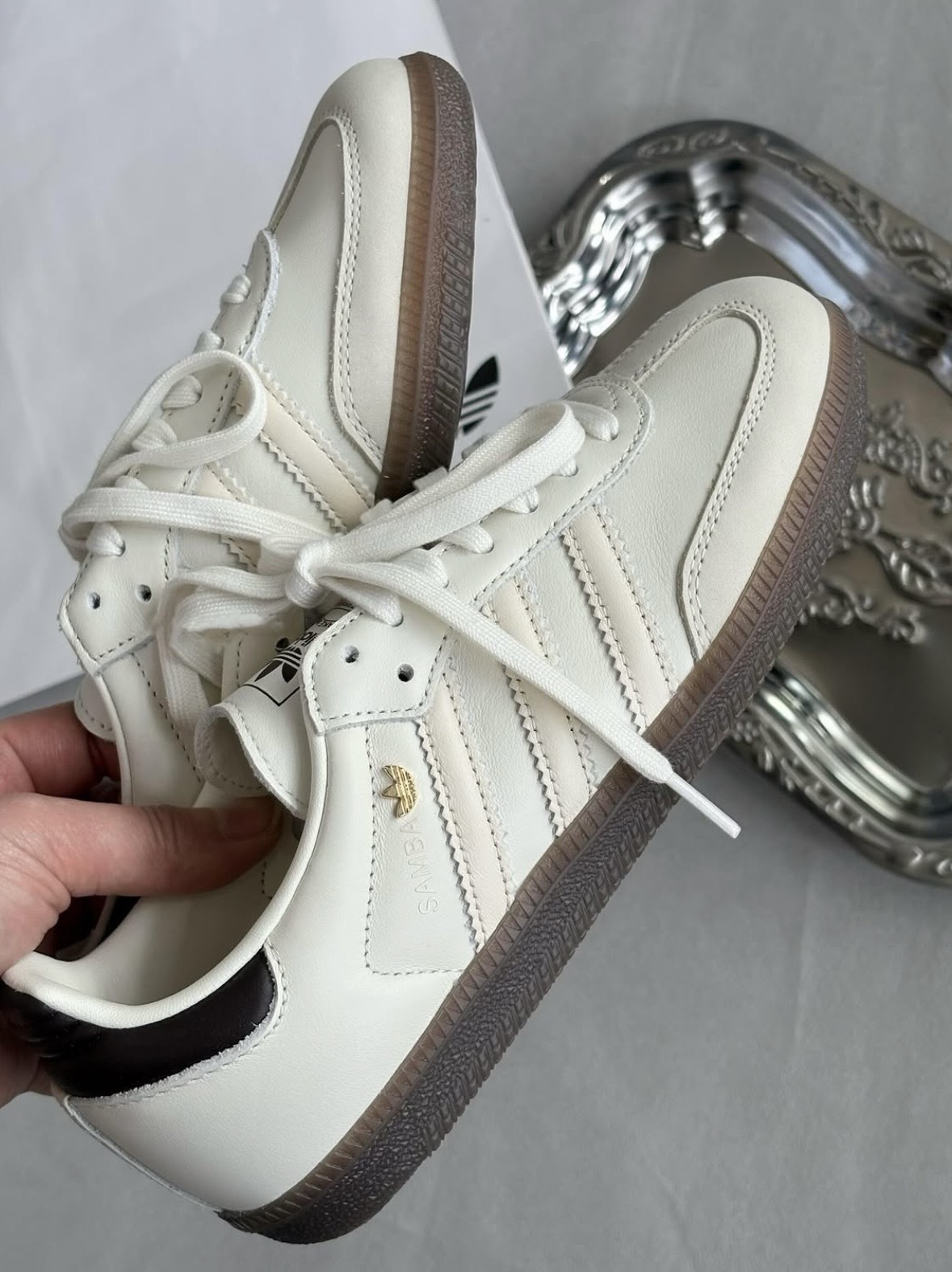 代購-ADIDAS SAMBA OG 奶油黑尾 米色 焦糖底 金屬小標 德訓鞋  IH6628