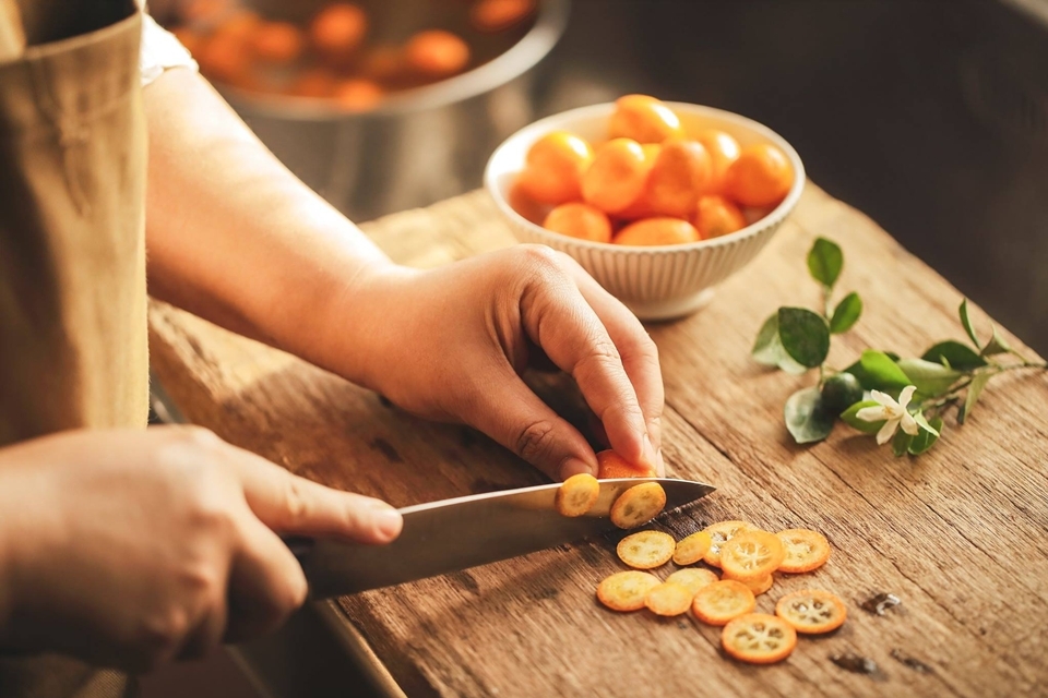 宜蘭金棗在台灣水果中常常被加工成甜漬，但她卻發現不一樣的味道，驚艷了外國評審。