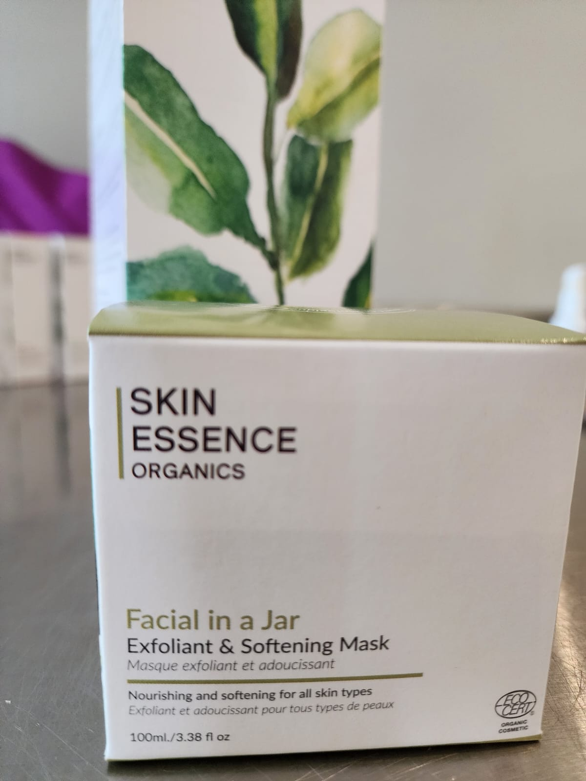 VW020 Skin Essence Organics Facial in a Jar mask 100ml