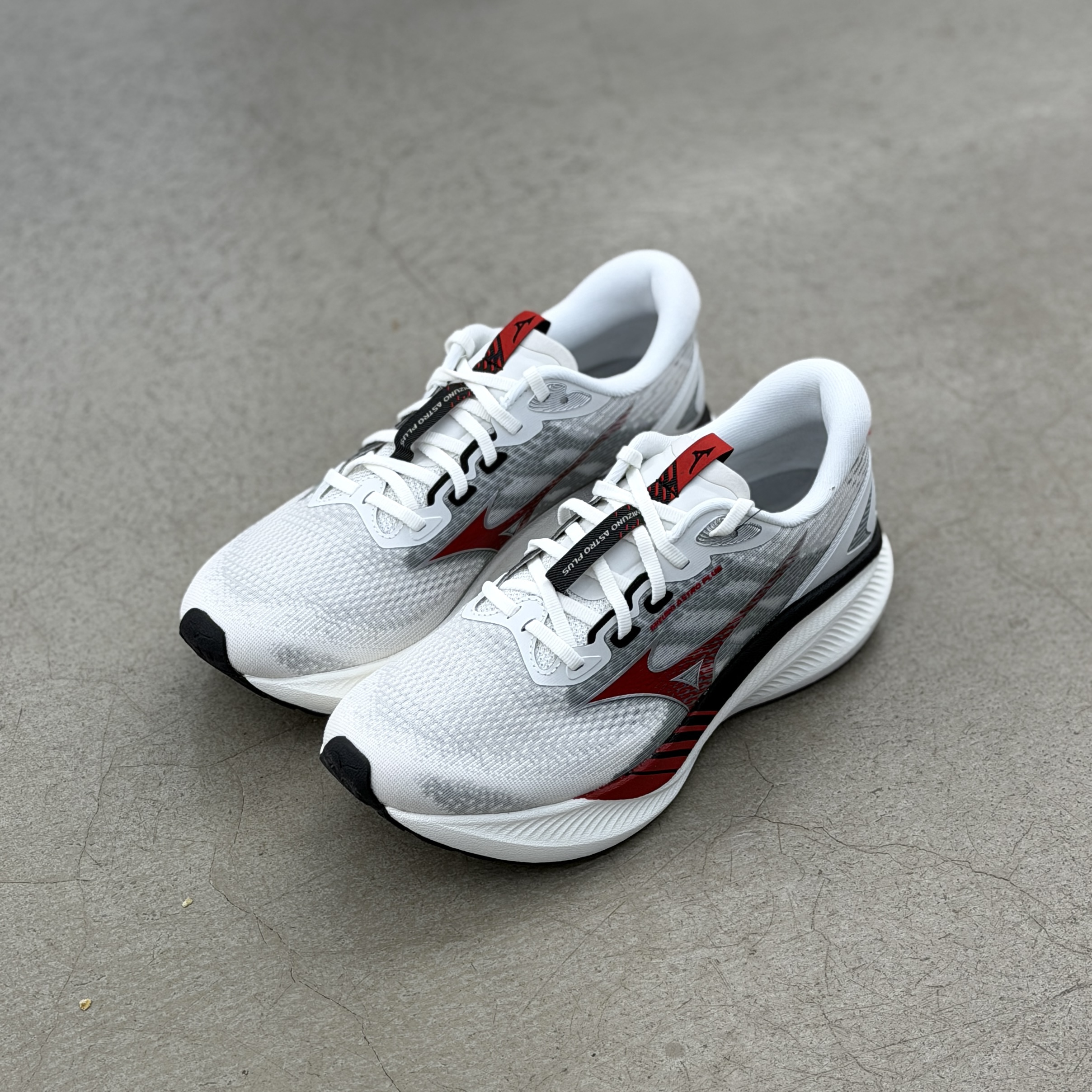 Mizuno Astro Plus ll White Red l D1GH251110