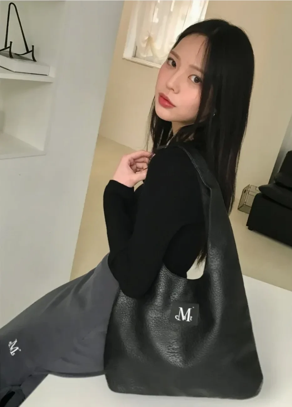 🇰🇷韓國 MUCENT 經典Logo 水桶包 黑