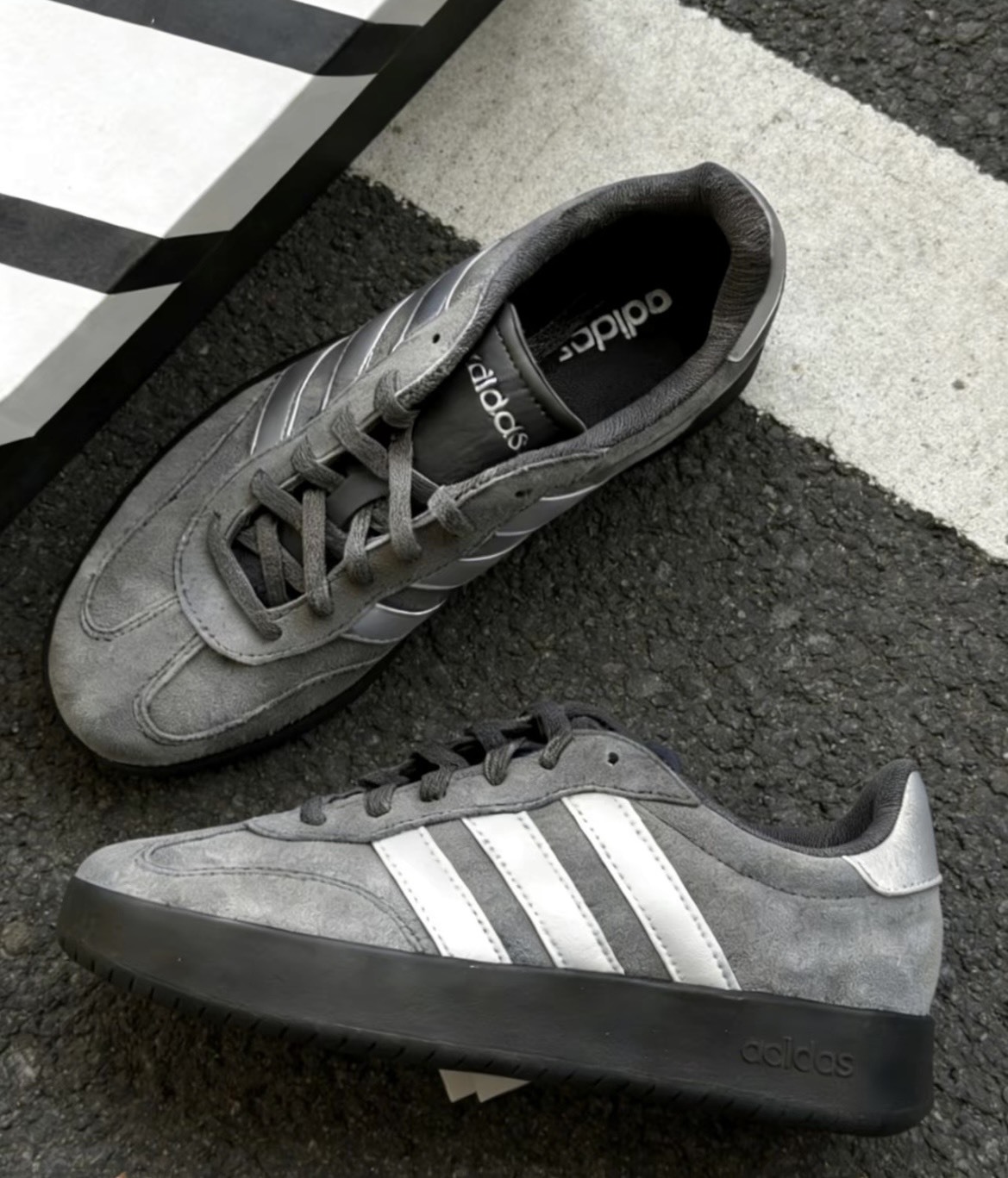 【OWN】Adidas Originals BARREDA 德訓鞋 舒適 百搭 麂皮 不分男女 深灰色 KH6999