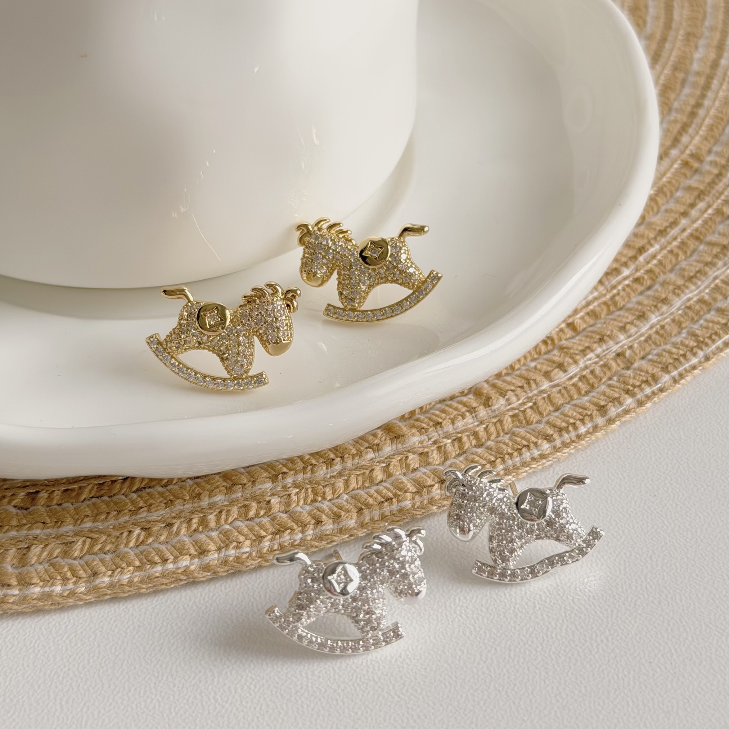 A240排鑽木馬耳針