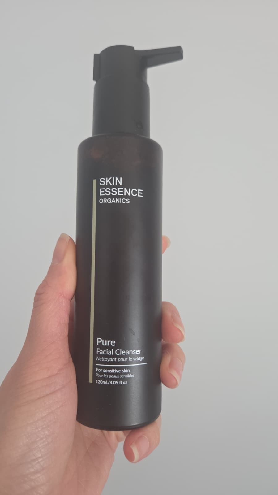 VW011 Skin Essence Organics Pure Cleanser 120ml