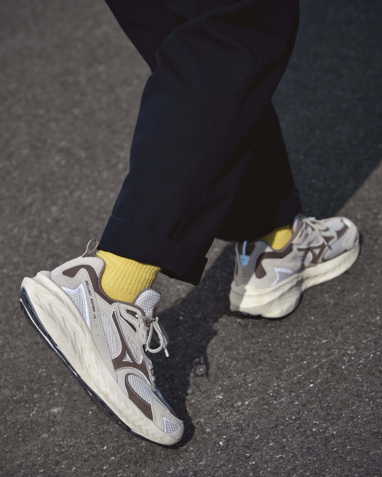 #代購 MIZUNO ASTRO LS 復古 厚底 慢跑鞋 D1GH252110 栗子棕