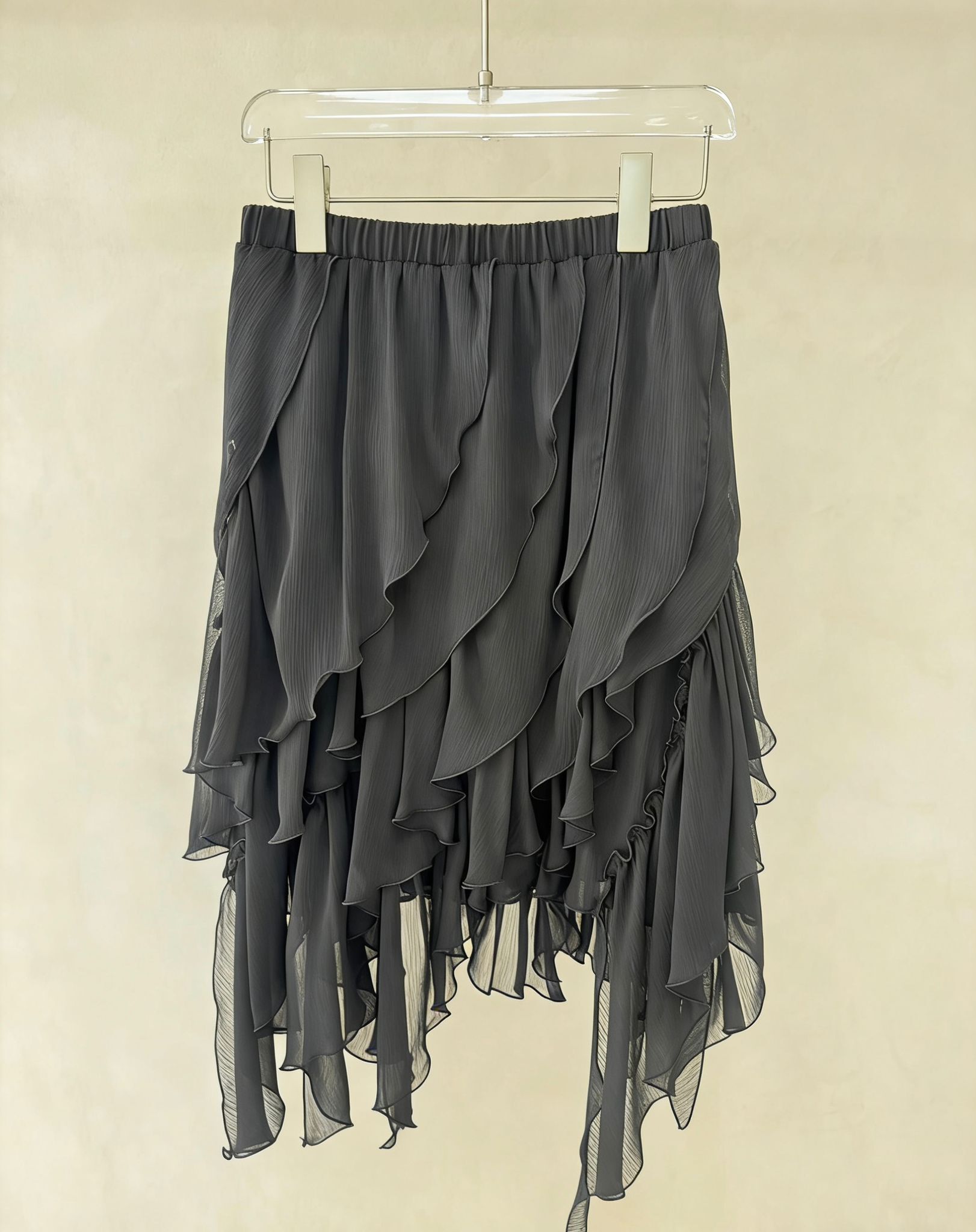 A21a G622727385 不規則荷葉邊半身裙 - 黑色