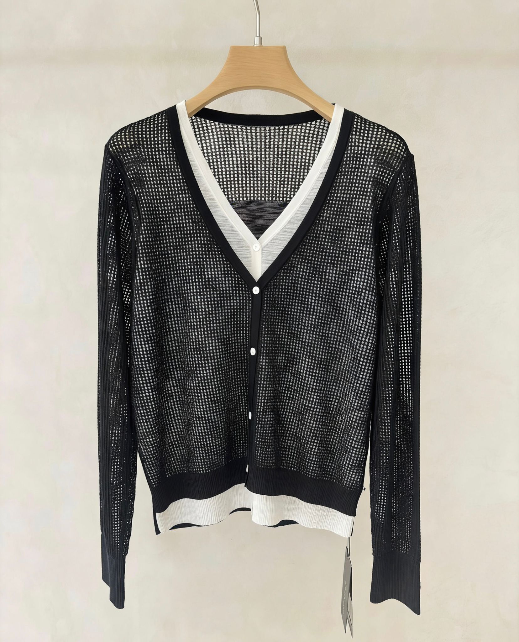 A32b 620628479 假兩件V領開胸外套 - 黑色