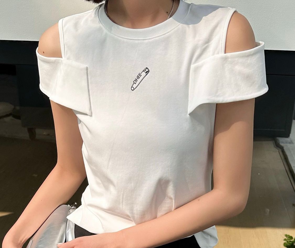 A45b D511023435 露肩短袖上衣 - 白色