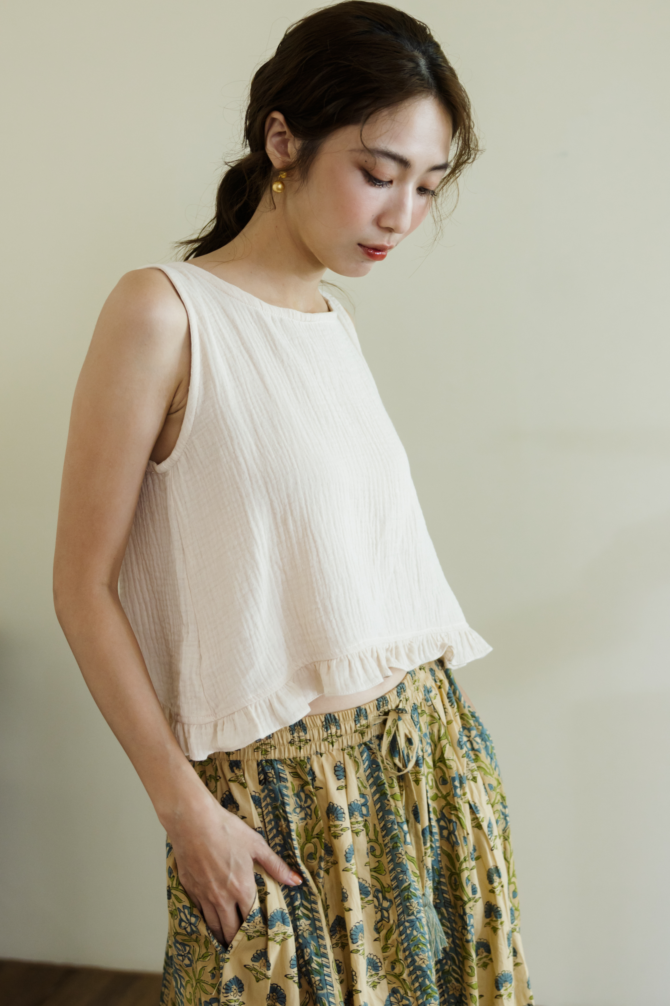 清邁無袖波浪背心_米白