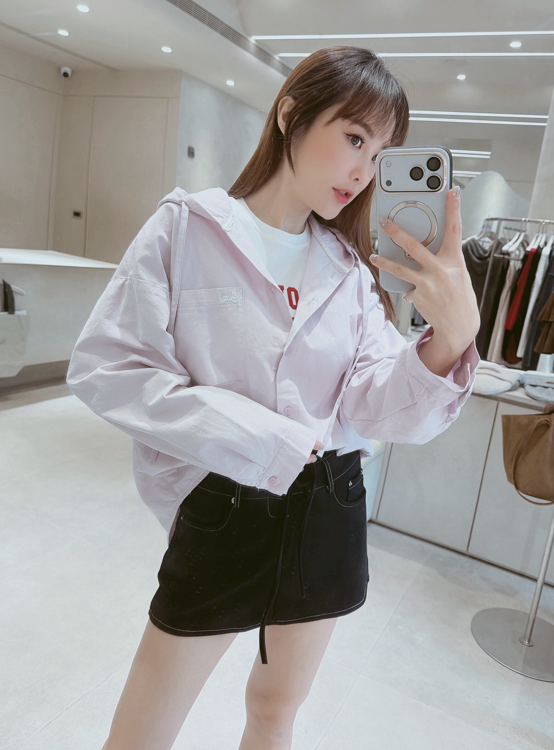 左胸口袋刺繡字連帽衫