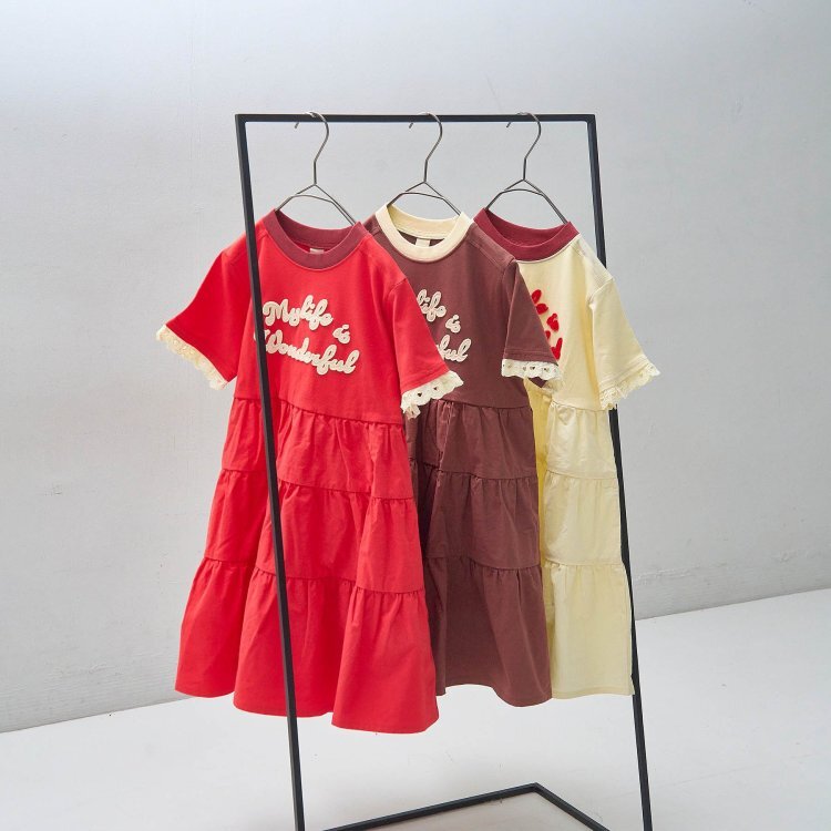 日本 90-140 貼布字母蕾絲袖洋裝 3色