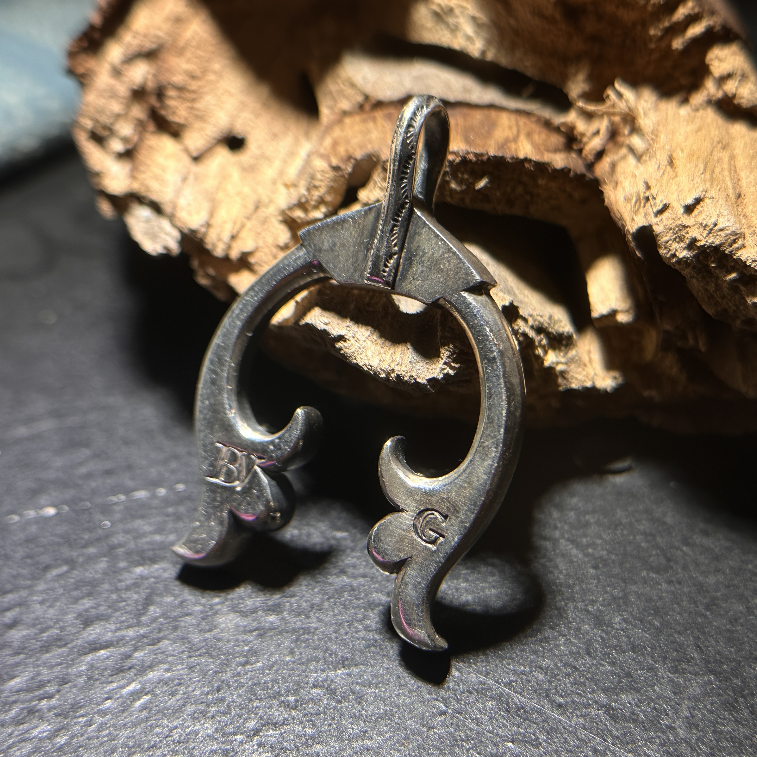 G_Smith-純銀百合花月牙吊墜