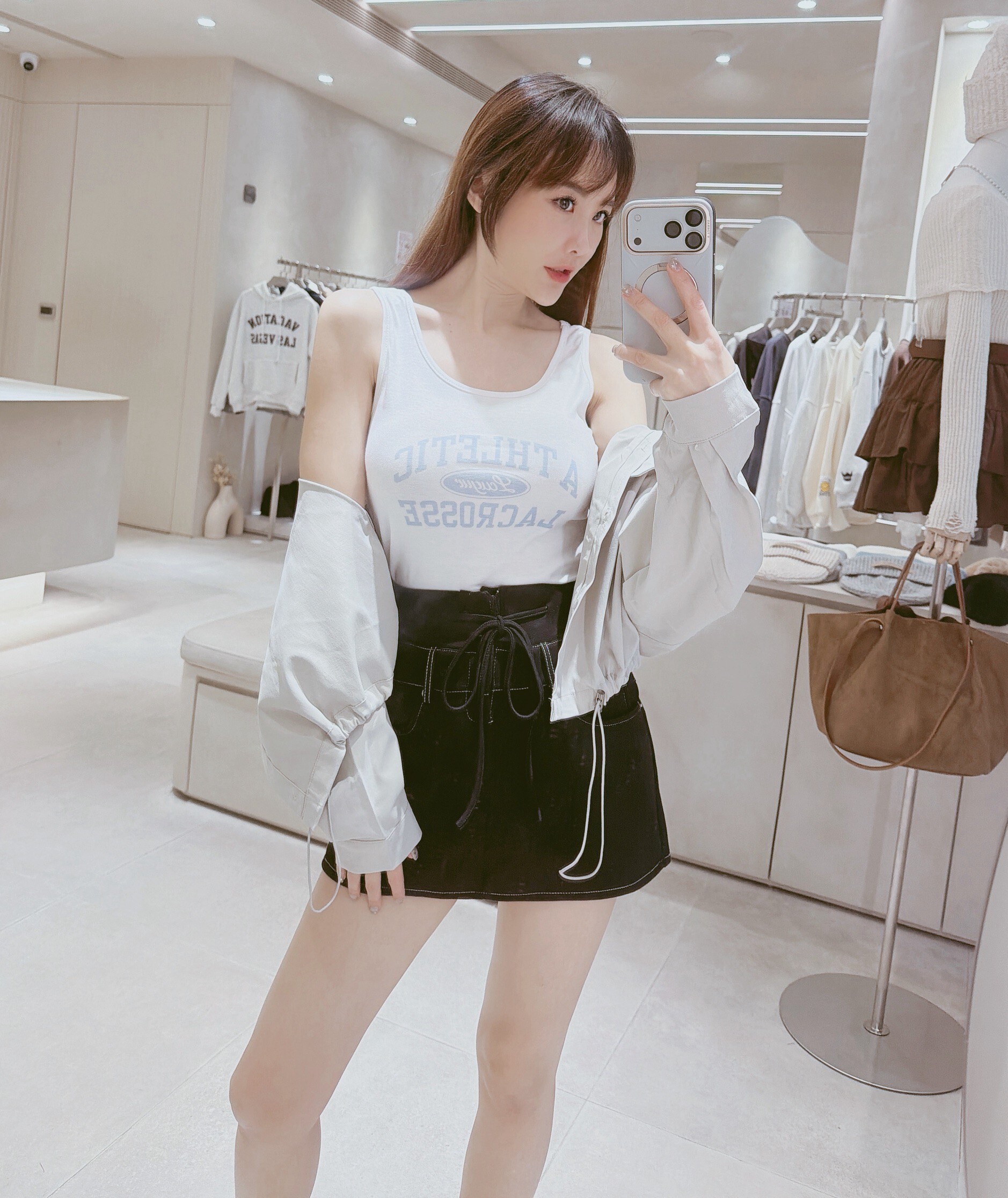 下縮排釦襯衫+字母棉質背心