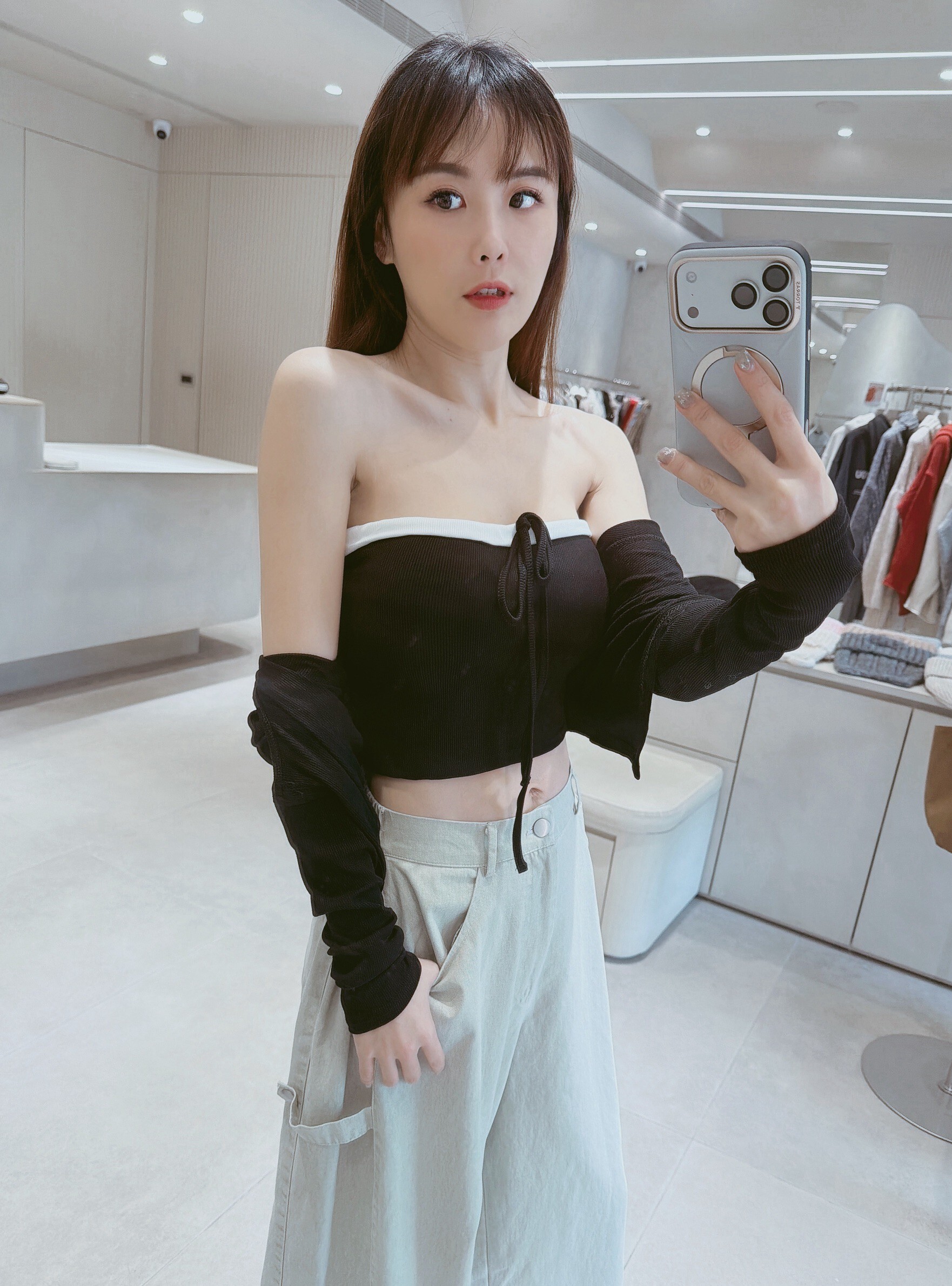 前綁撞色平口罩杯背心+排釦小外套