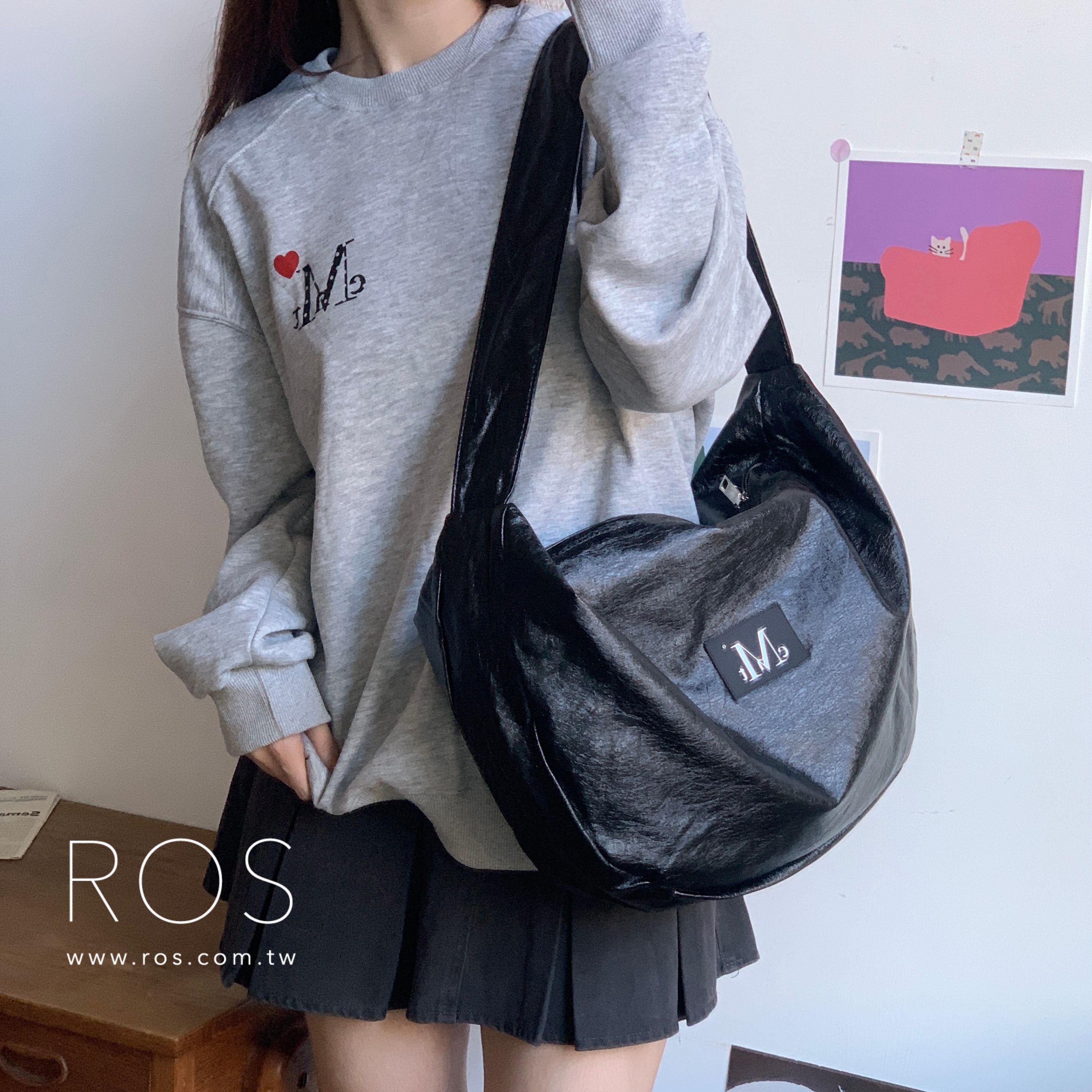 🇰🇷韓國 MUCENT 經典Logo 半月包 黑