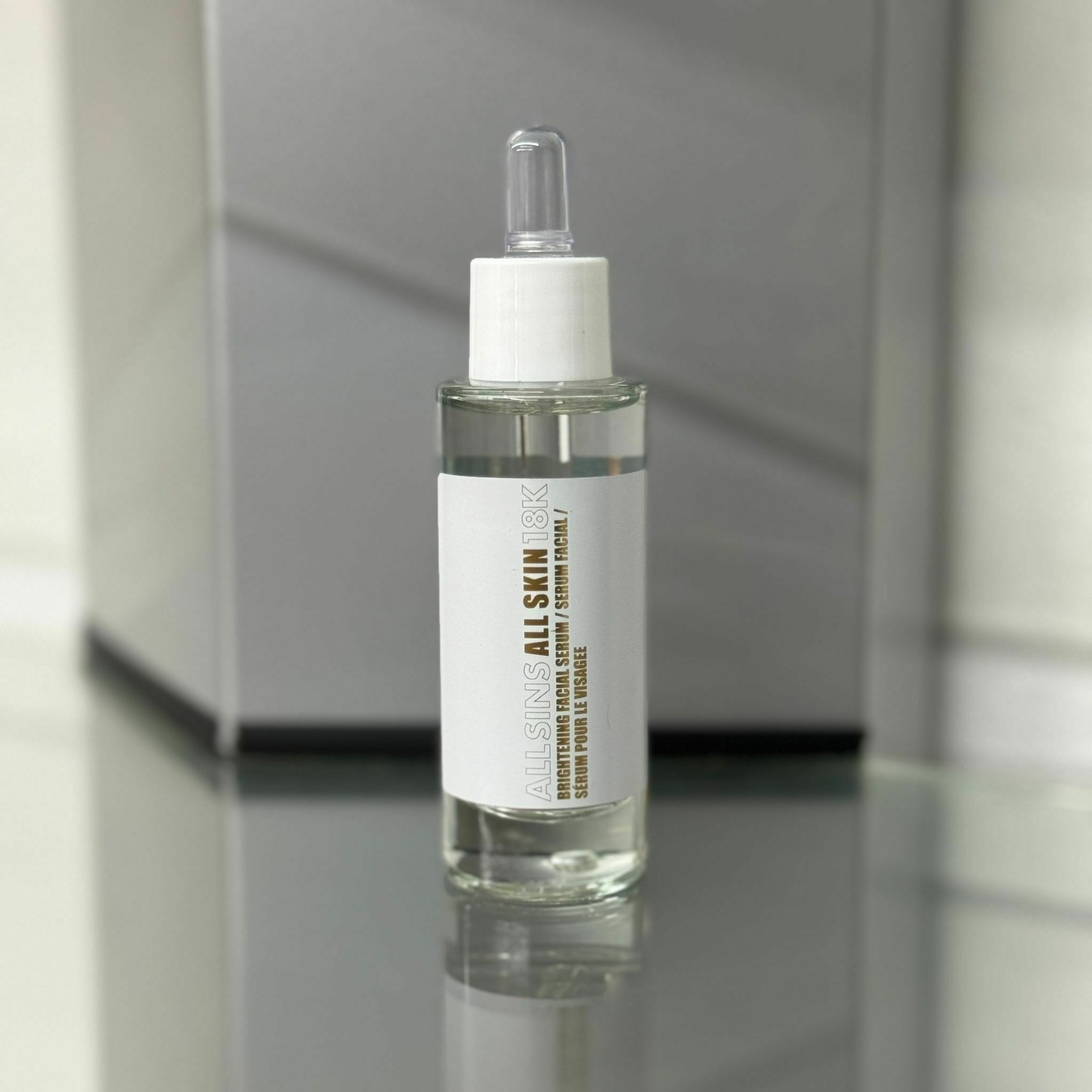 UK-BBG0306-039 Brightening (Whitening) Facial Serum 30ML (A9)