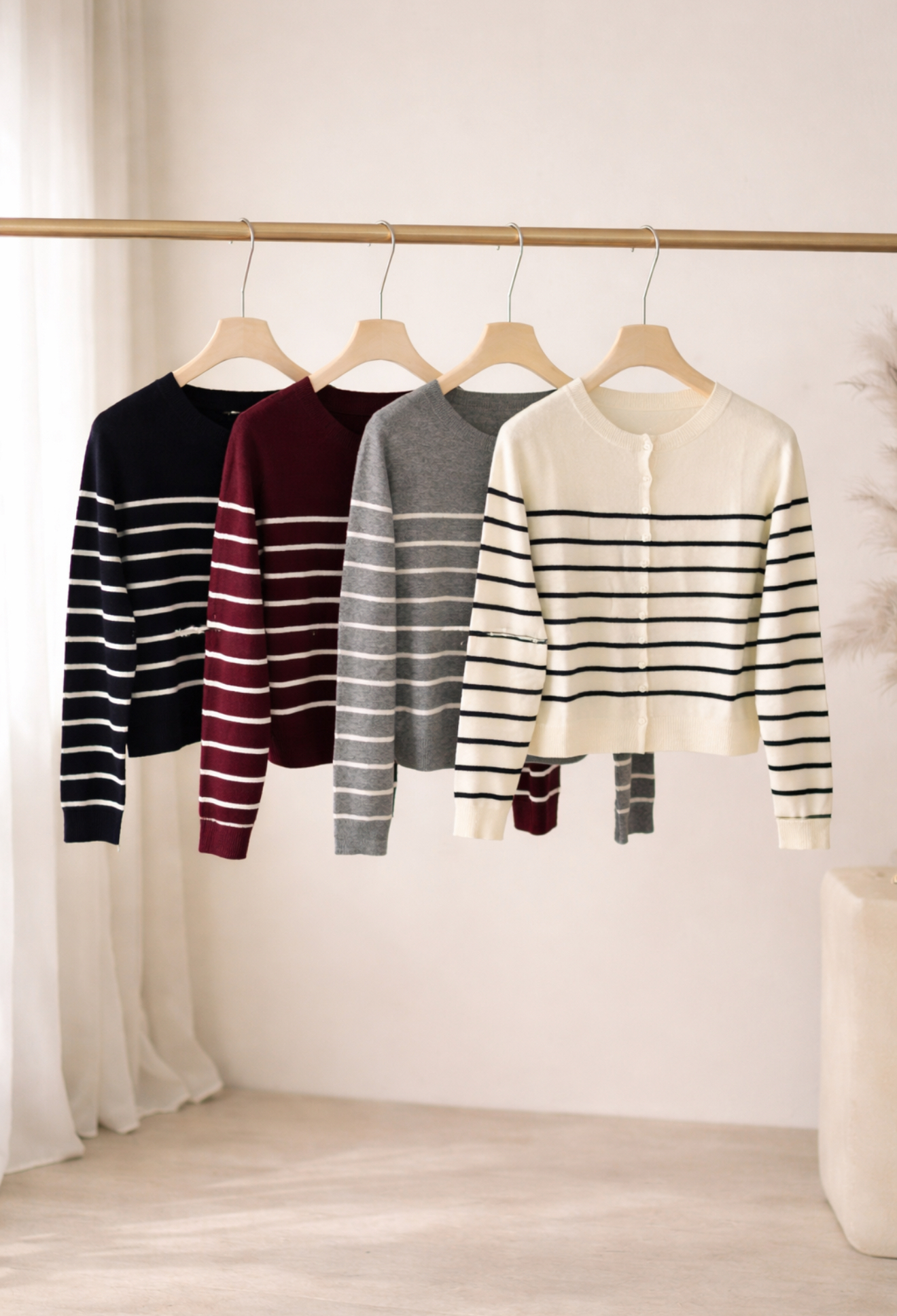 Nellie&Co 條紋撞色開扣針織上衣