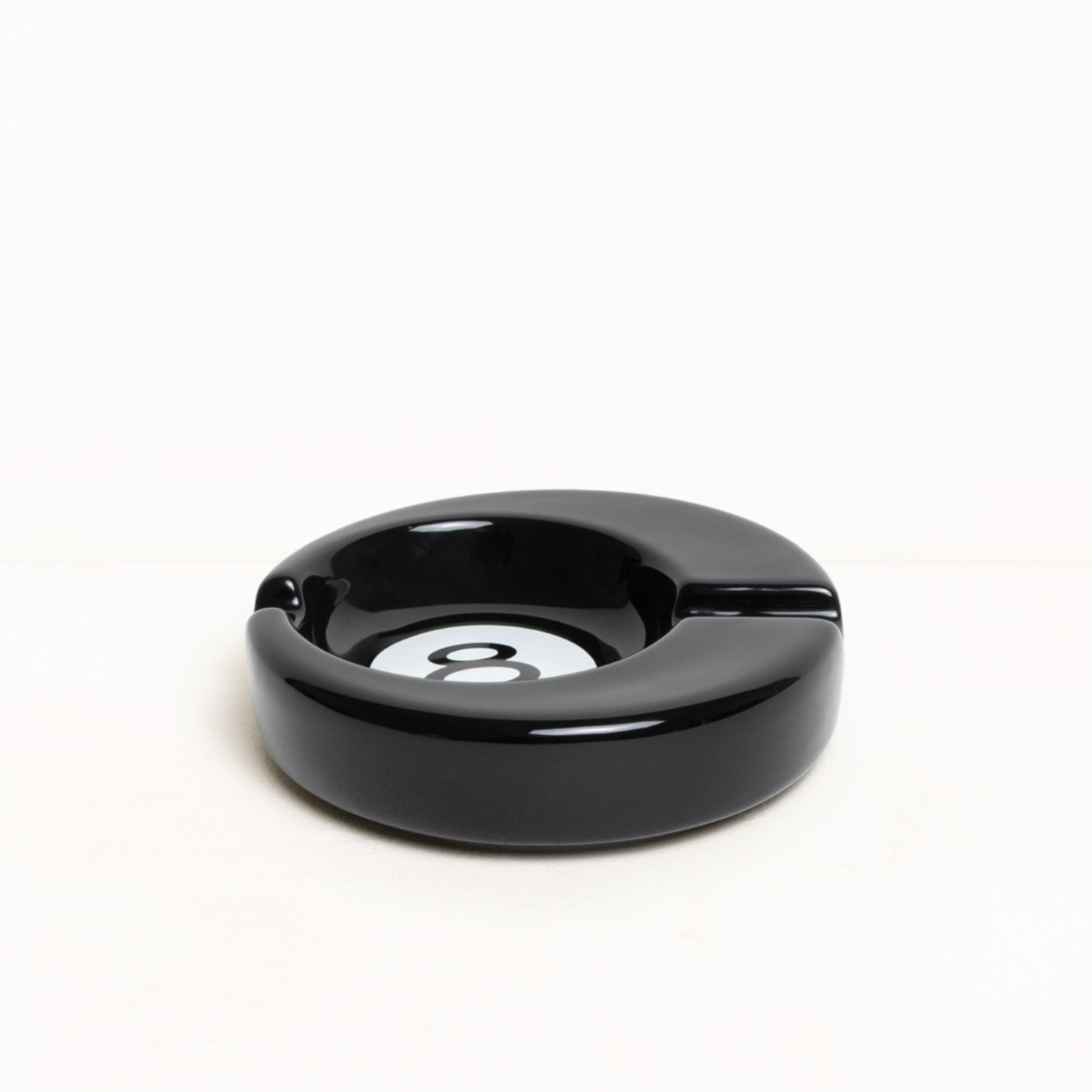 2026SS STUSSY 8 BALL DISK ASHTRAY 8號球菸灰缸置物盤現貨