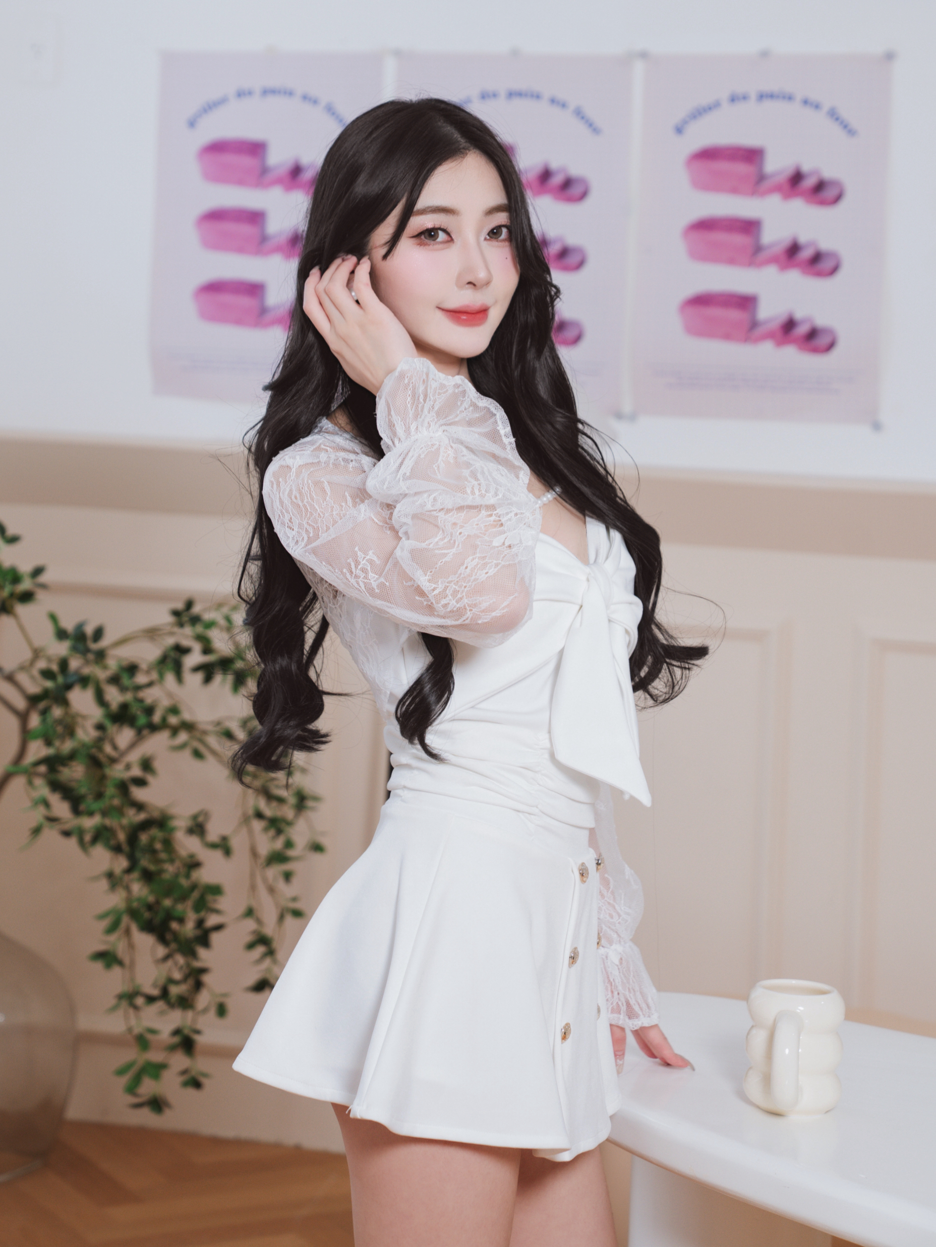 🤍蕾絲罩衫＋蝴蝶結背心＋褲裙三件式（白色均碼）