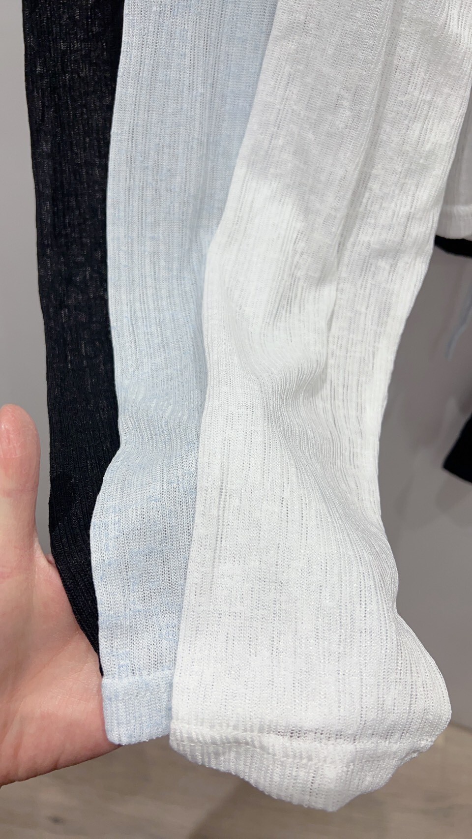 後開岔綁帶透膚上衣