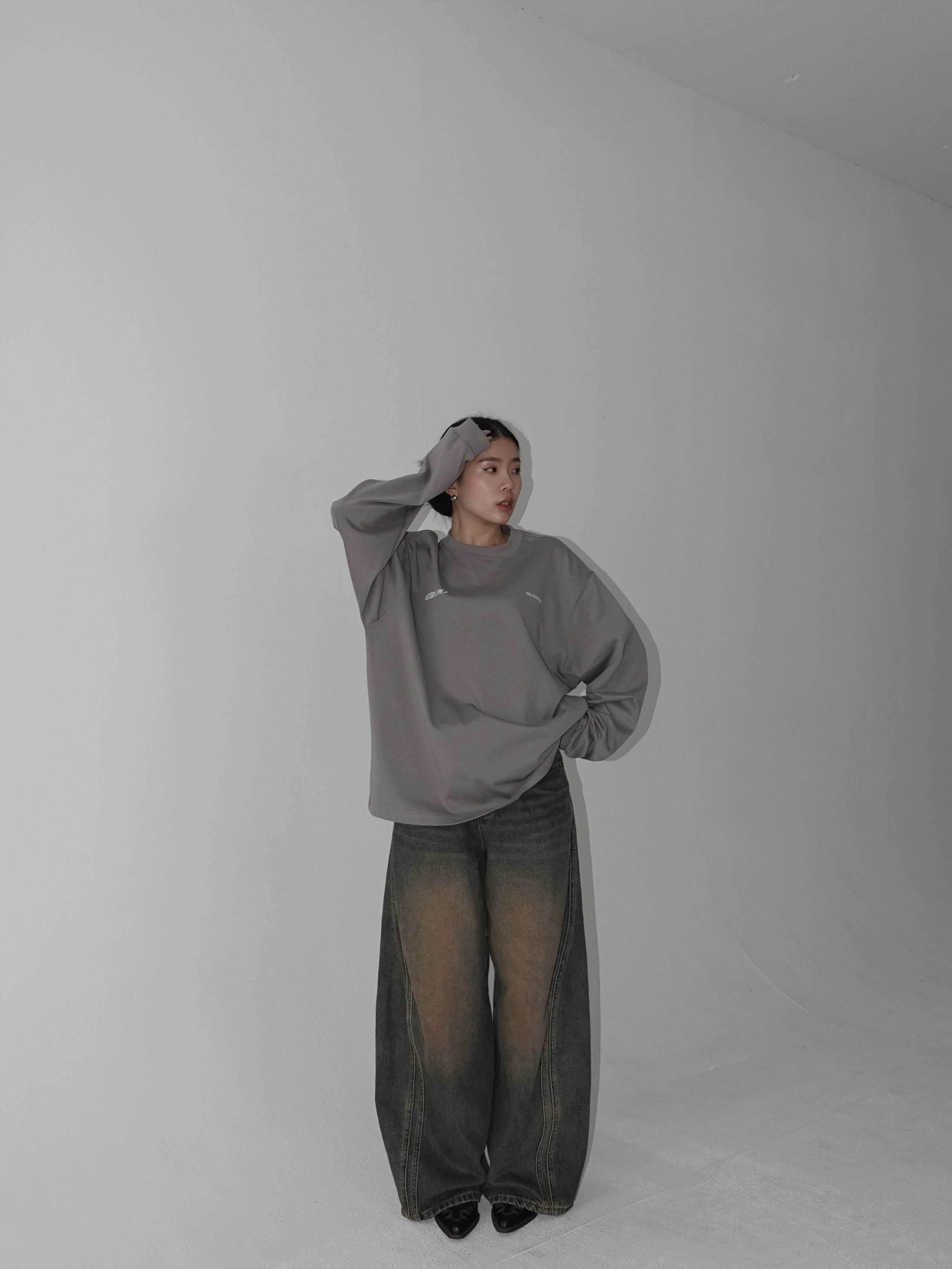 𝐆𝐋𝐎𝐖𝐈𝐍𝐆 / GLOW TOGETHER Oversized LS Tee (Fog)