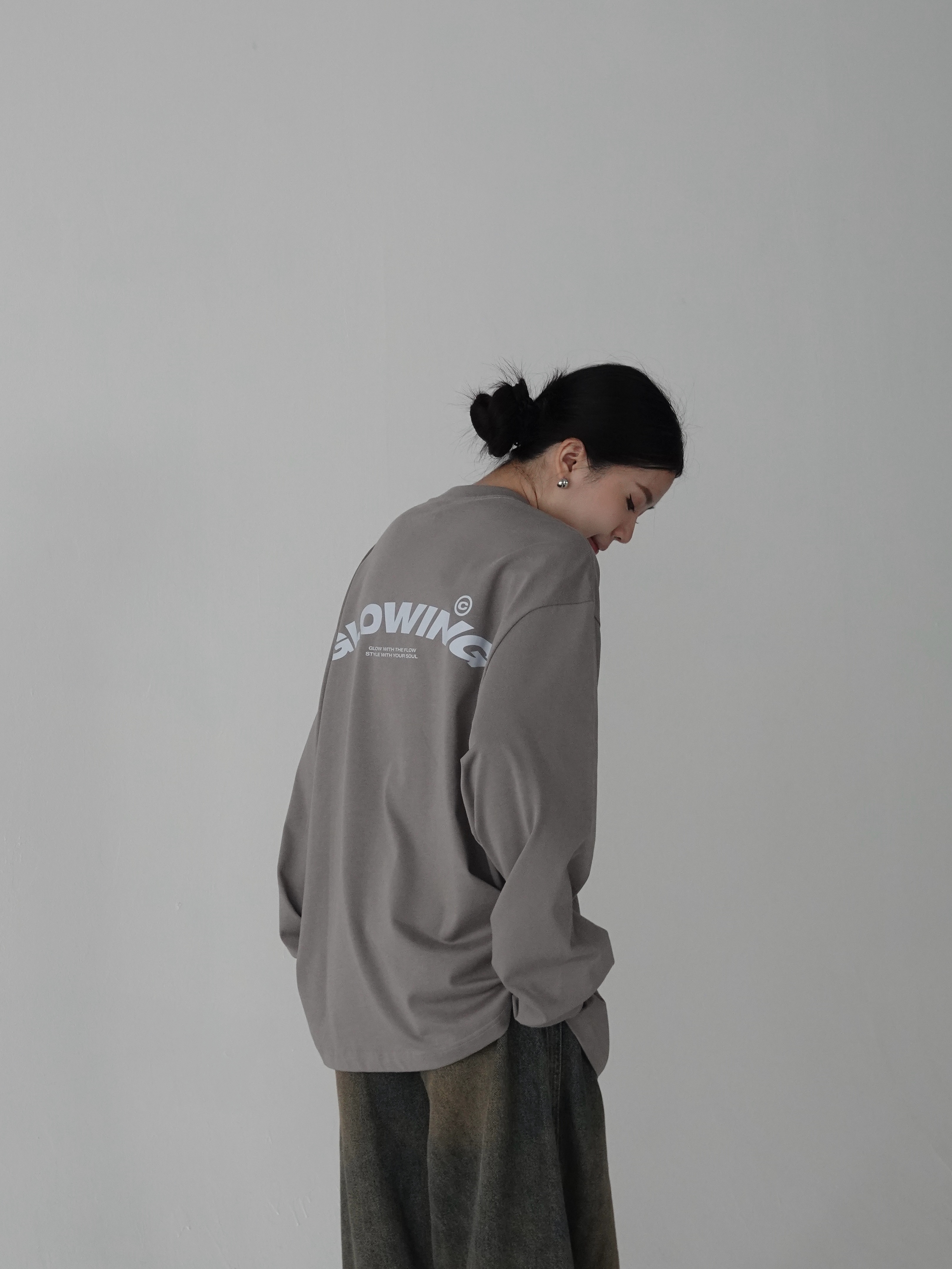 𝐆𝐋𝐎𝐖𝐈𝐍𝐆 / GLOW TOGETHER Oversized LS Tee (Fog)