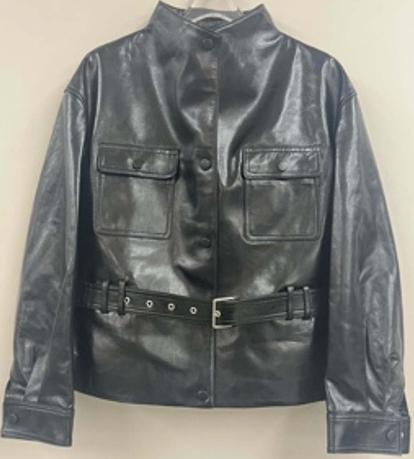 A63b 522DW97 純色企領口袋皮外套(連腰帶) - 黑色(蜜蠟皮)