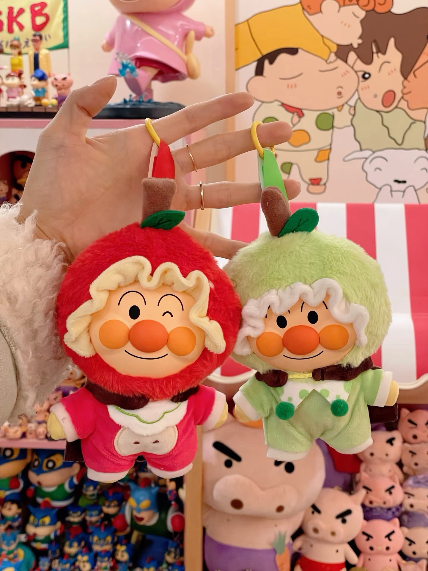 （預購）海外限定！正版授權 麵包超人🍎果果睡衣party盲盒掛件 吊飾 鑰匙圈