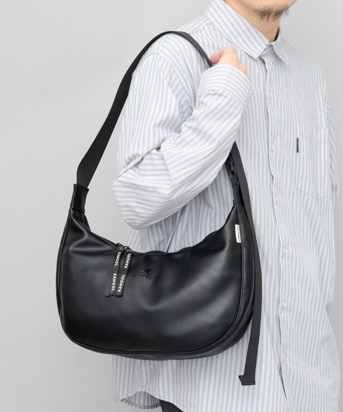 KANGOL / Crescent-shaped middle shoulder bag