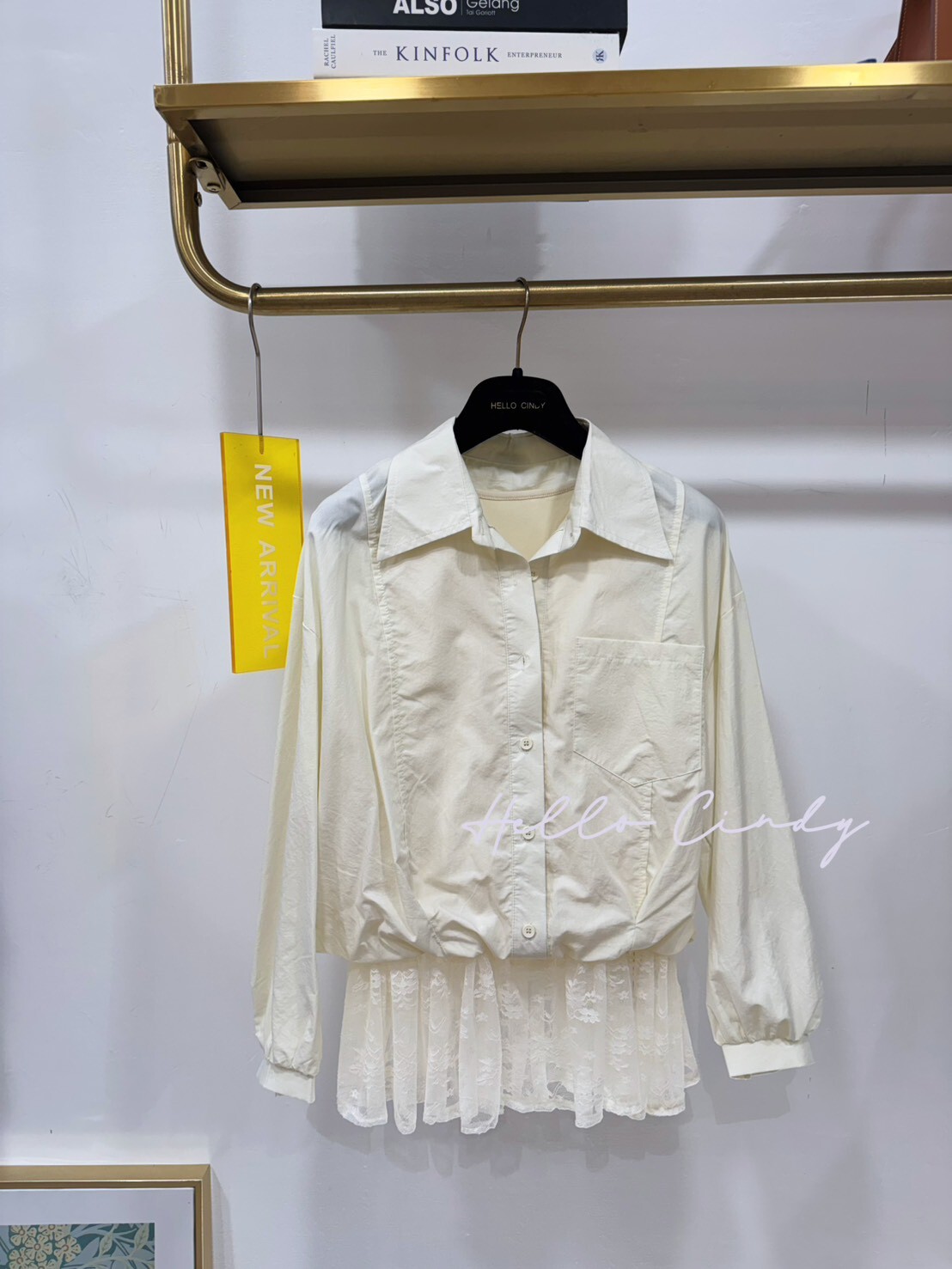 B02076 假兩件式下拼接蕾絲縮腰襯衫上衣