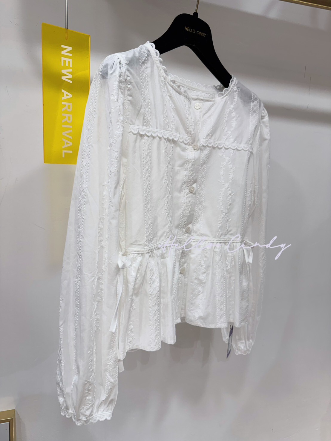 B02064 浪漫感側綁帶刺繡蕾絲棉麻上衣