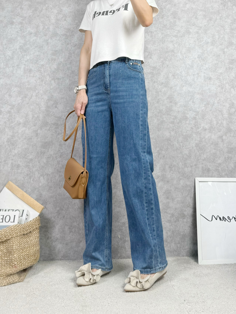 比例超順的側邊亮點車線★顯瘦彈力牛仔寬褲