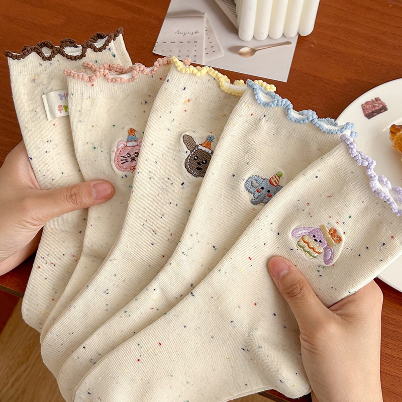 《03024》彩點點木耳邊刺繡短襪