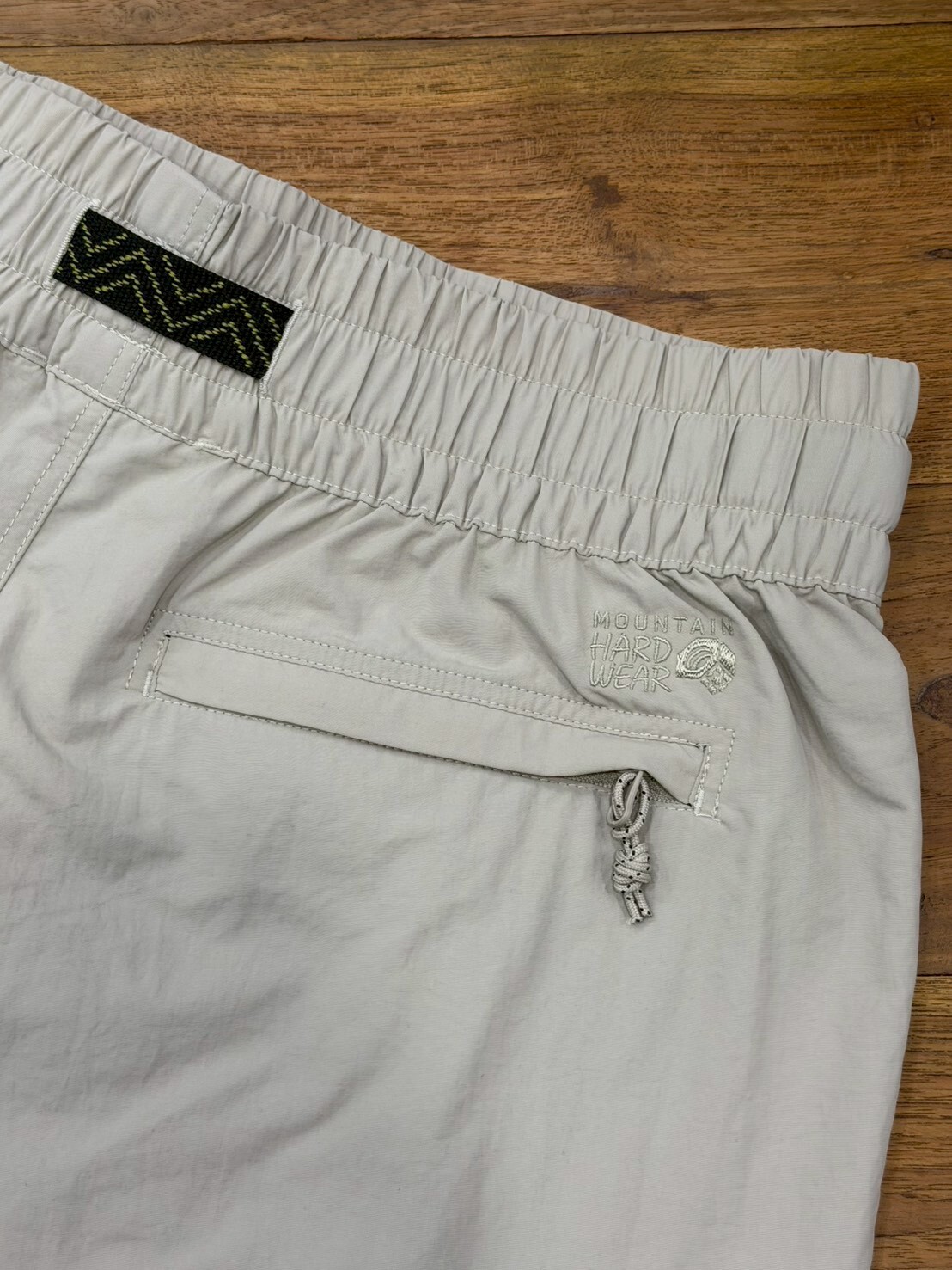 Mountain Hardwear Women's Stryder™ Belted Short 女款休閒短褲 蚌殼白 #2110621 [HappyOutdoor]