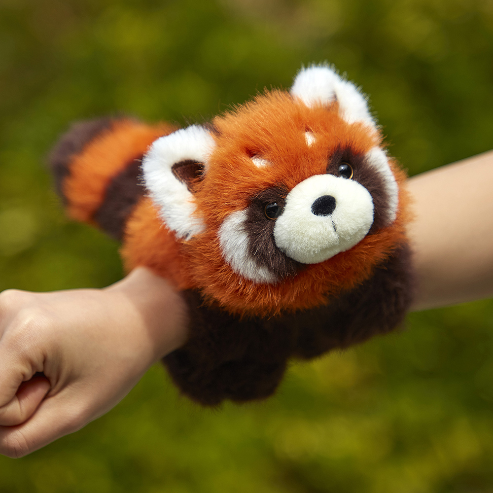 小熊貓奶茶抱手公仔