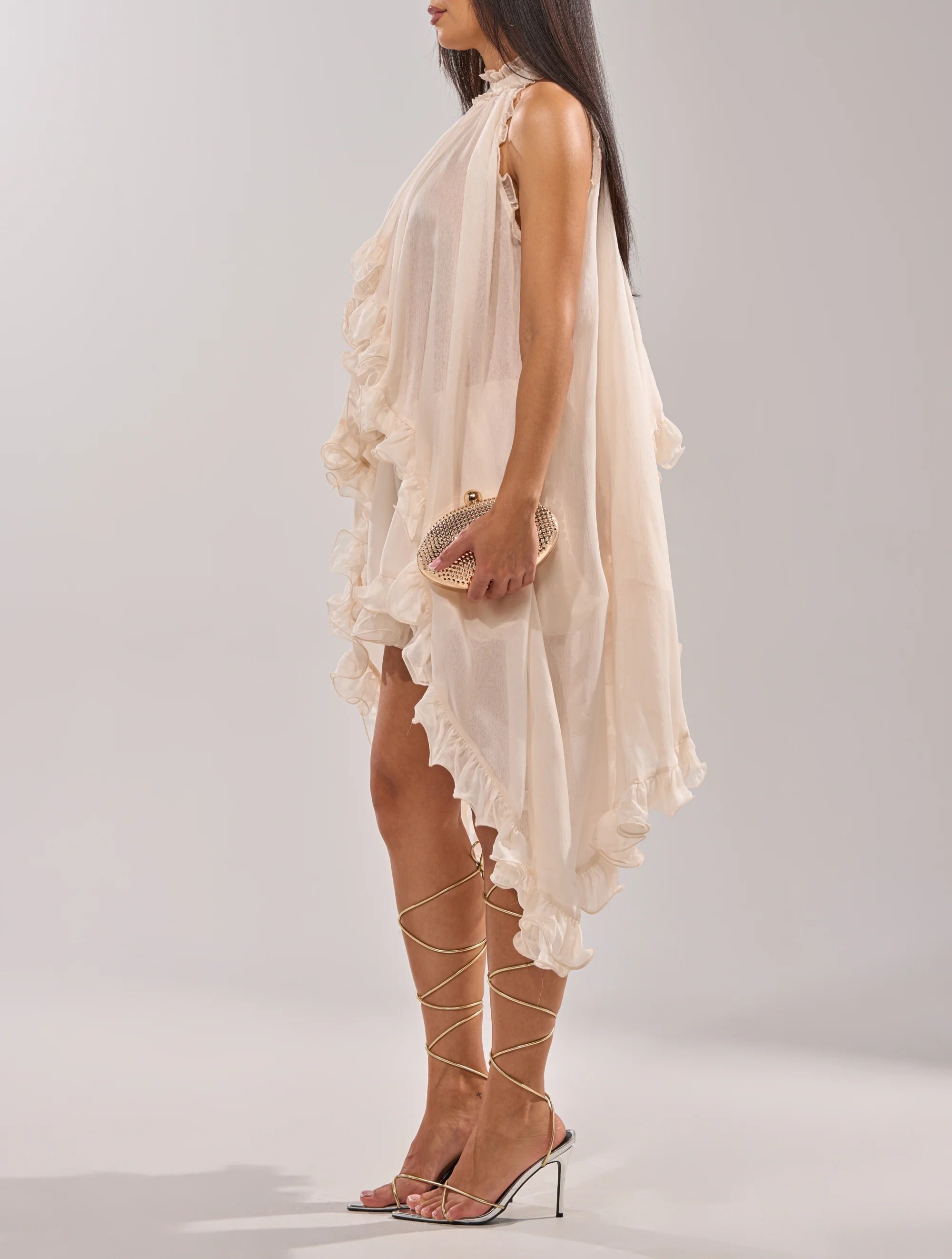 Cloud White雲朵白色荷葉捲邊削肩前短後長上衣