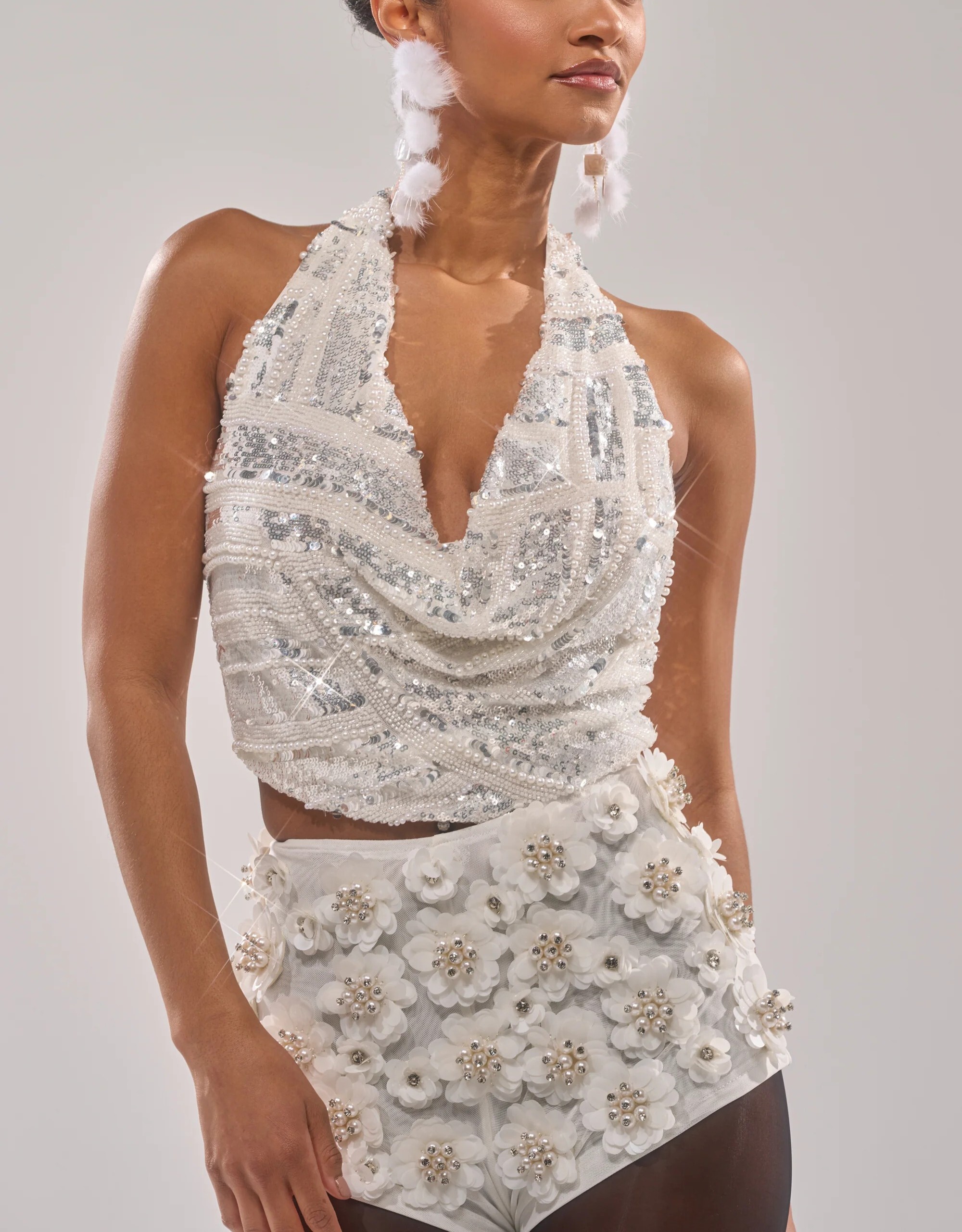 Lux White雲朵白手工縫珠亮片垂領上衣