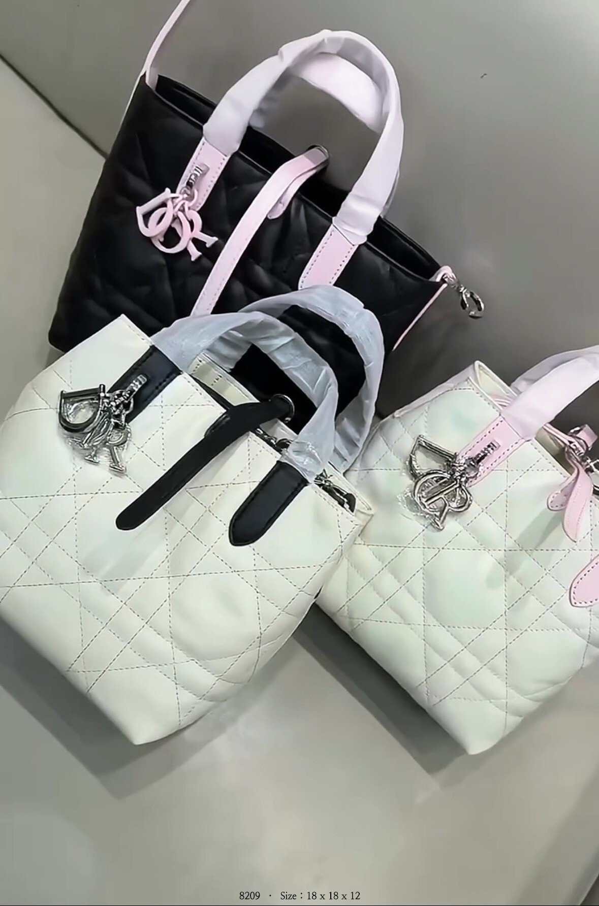 8209韓國雙色真皮菱格方形菜籃包