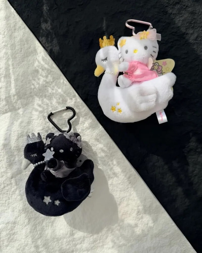 <快速出貨🤍> 三麗鷗 Hello Kitty 黑白天鵝 獨角獸 吊飾🦢