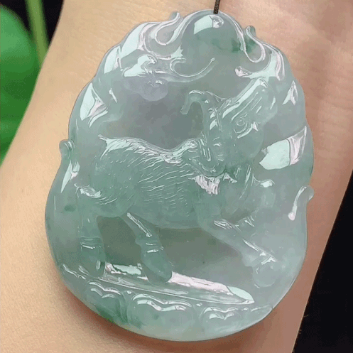 129343 翡翠飄花牛牌